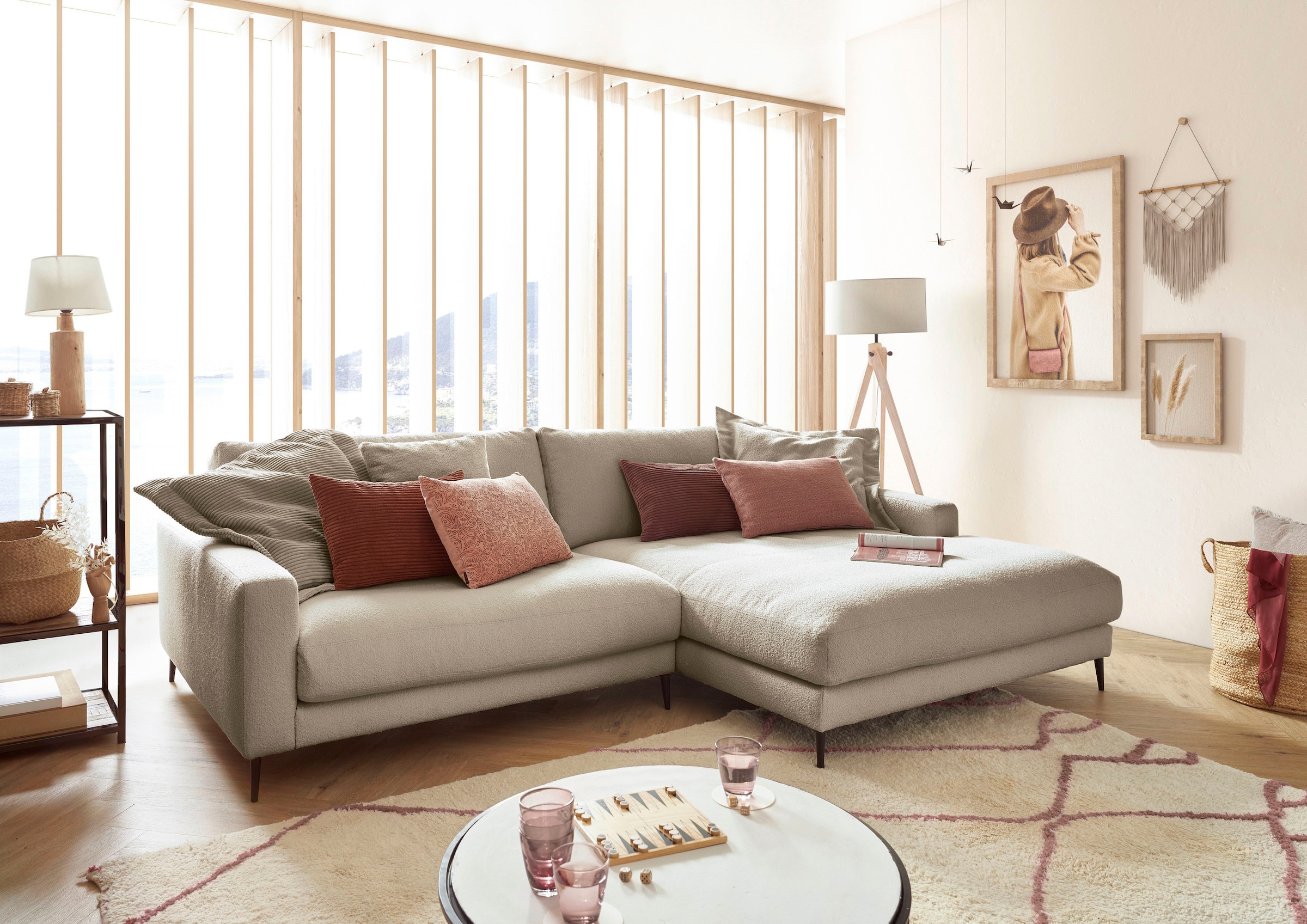INOSIGN Ecksofa »Downtown, B/T/H: 272/190/84 cm L-Form«, weicher Sitzkomfort auch in Cord und Bouclé, incl. Zierkissen