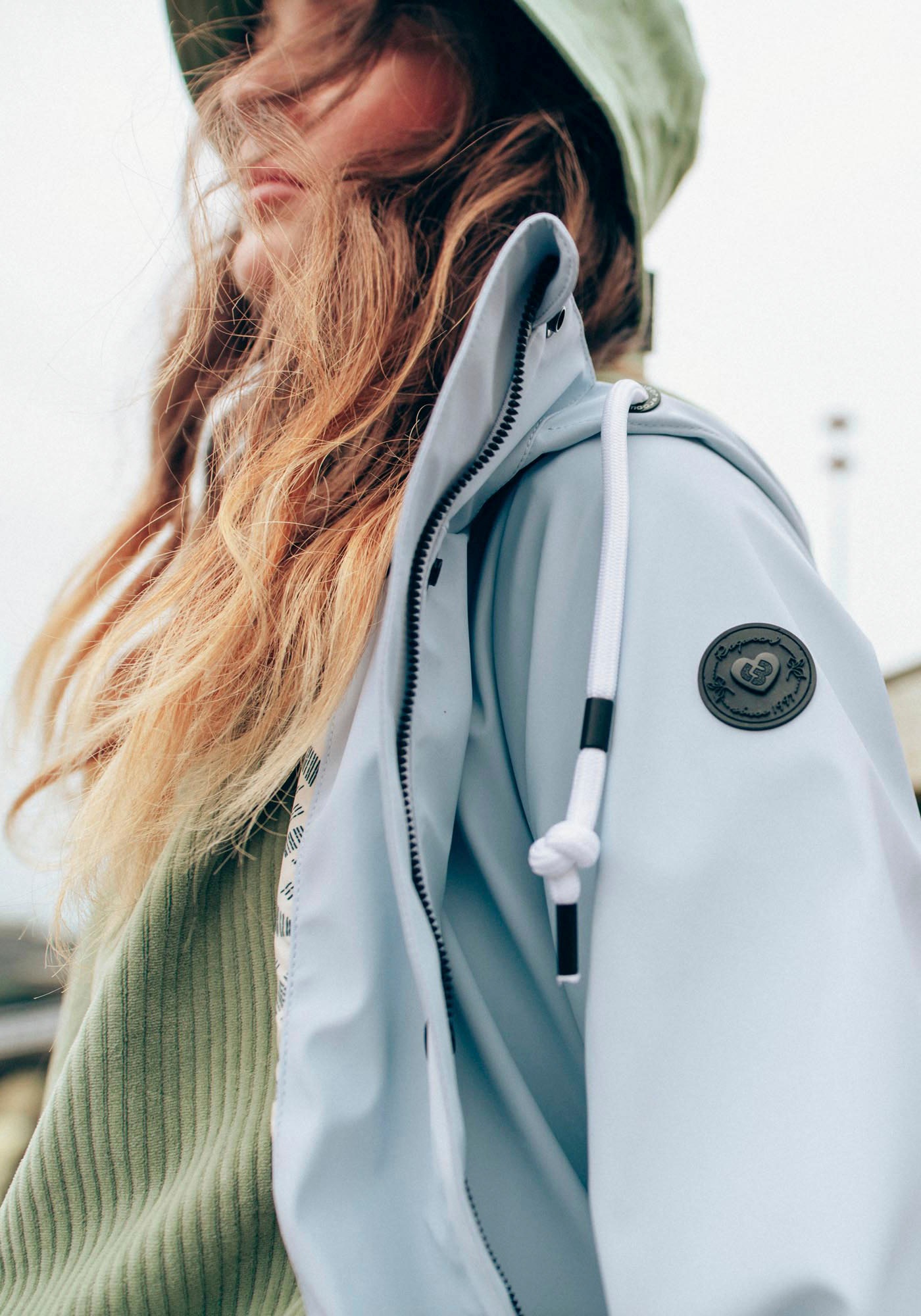 Ragwear Funktionsjacke »MARGGE«, mit Kapuze, mit Kapuze und Kordelzug, beschichtete und wasserabweisende Qualität