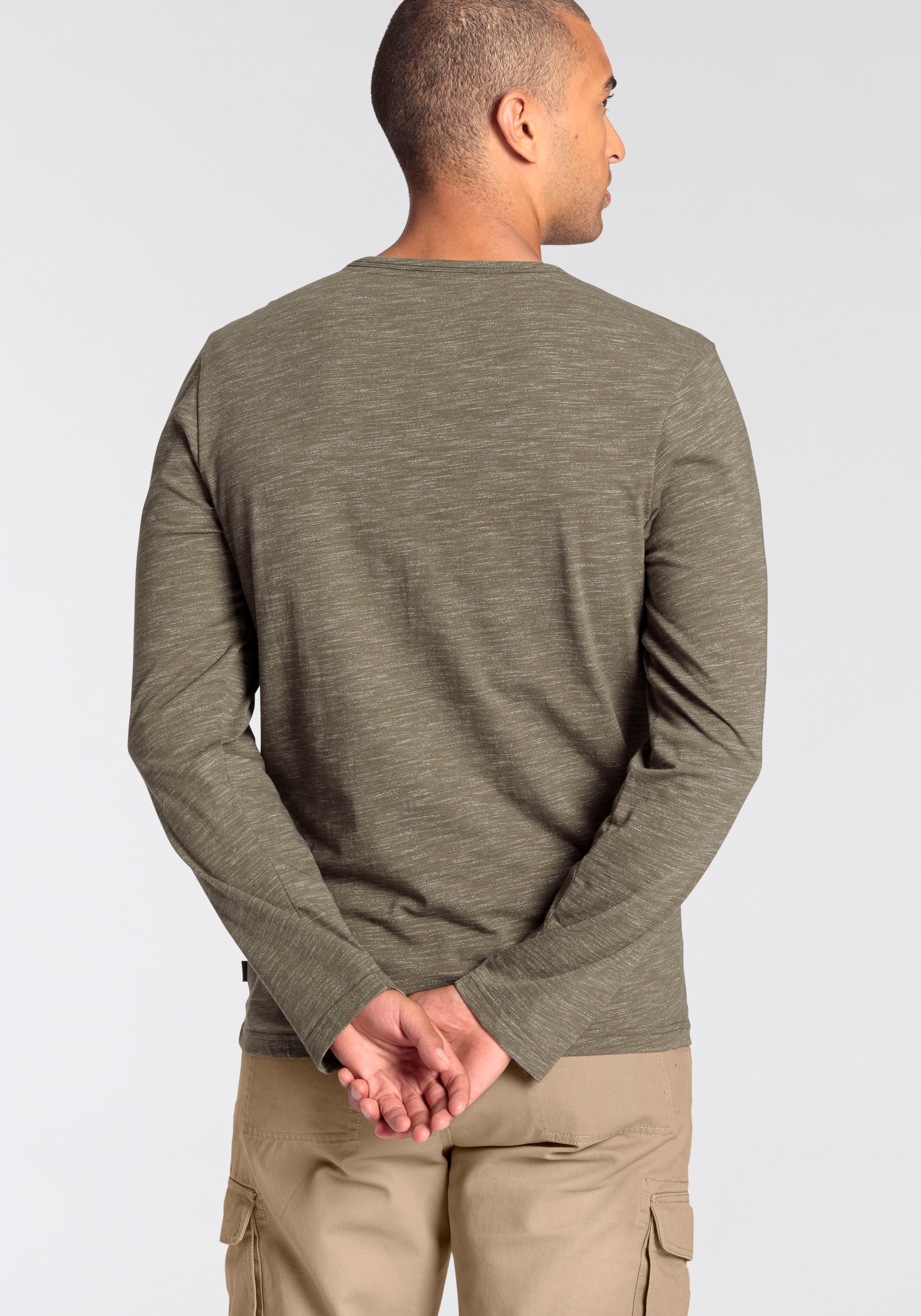 Bruno Banani Langarmshirt, mit modischer Knopfleiste