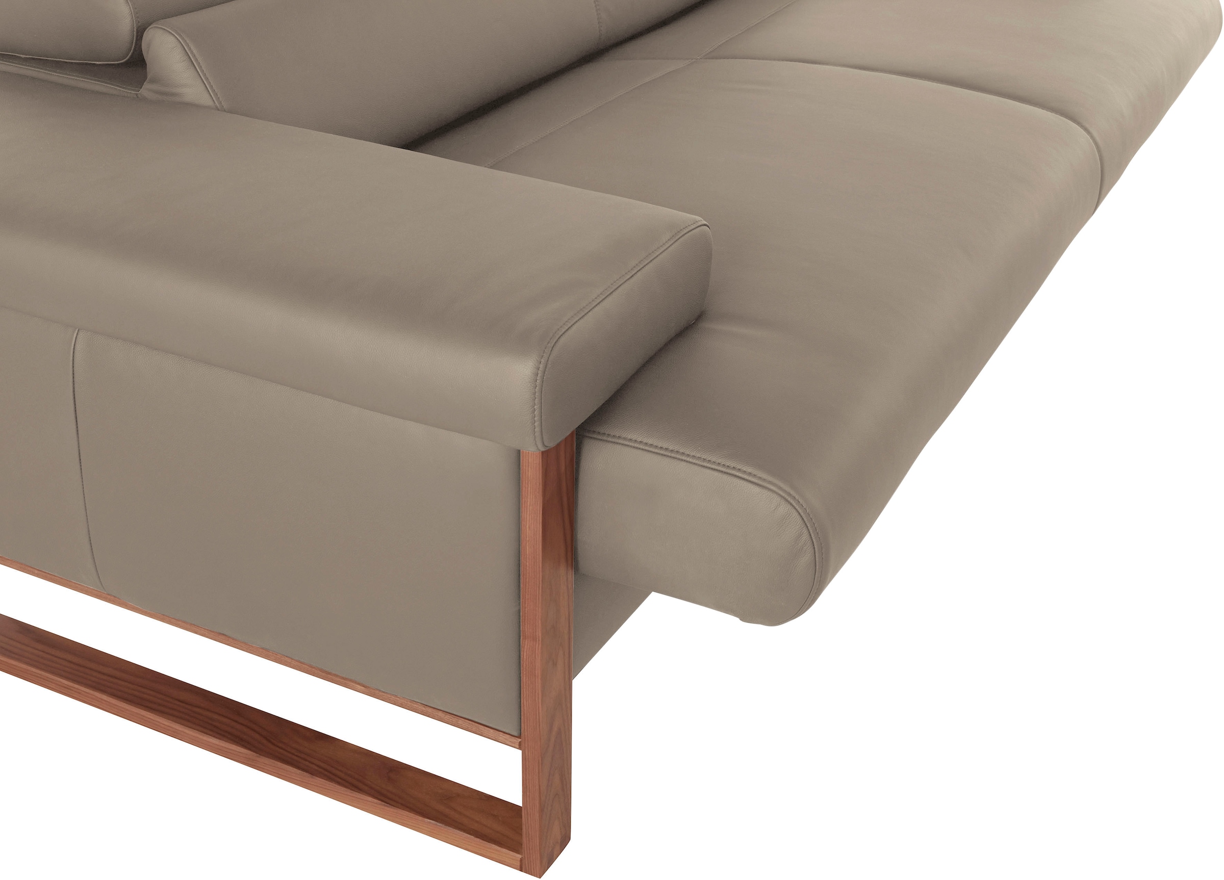 W.SCHILLIG 2,5-Sitzer »finn«, German Design Award 2016, Fußgestell Nussbaum natur, Breite 230 cm