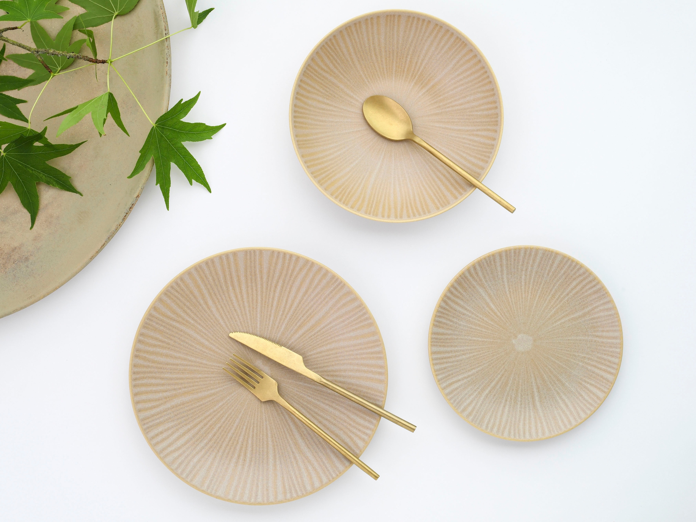 CreaTable Teller-Set »Vesuvio Sand«, (Set, 12 tlg.), seidenmatte Glasur, ausdrucksstarkes Relief