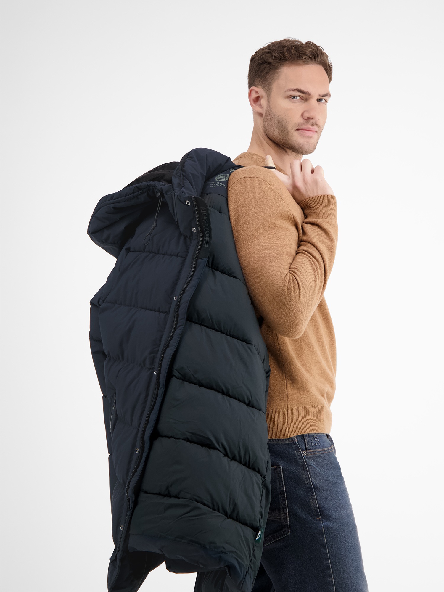LERROS Steppjacke »LERROS Warm gefütterte Steppjacke mit abnehmbarer Kapuze«, mit Kapuze, Wasser- und windabweisend, atmungsaktiv