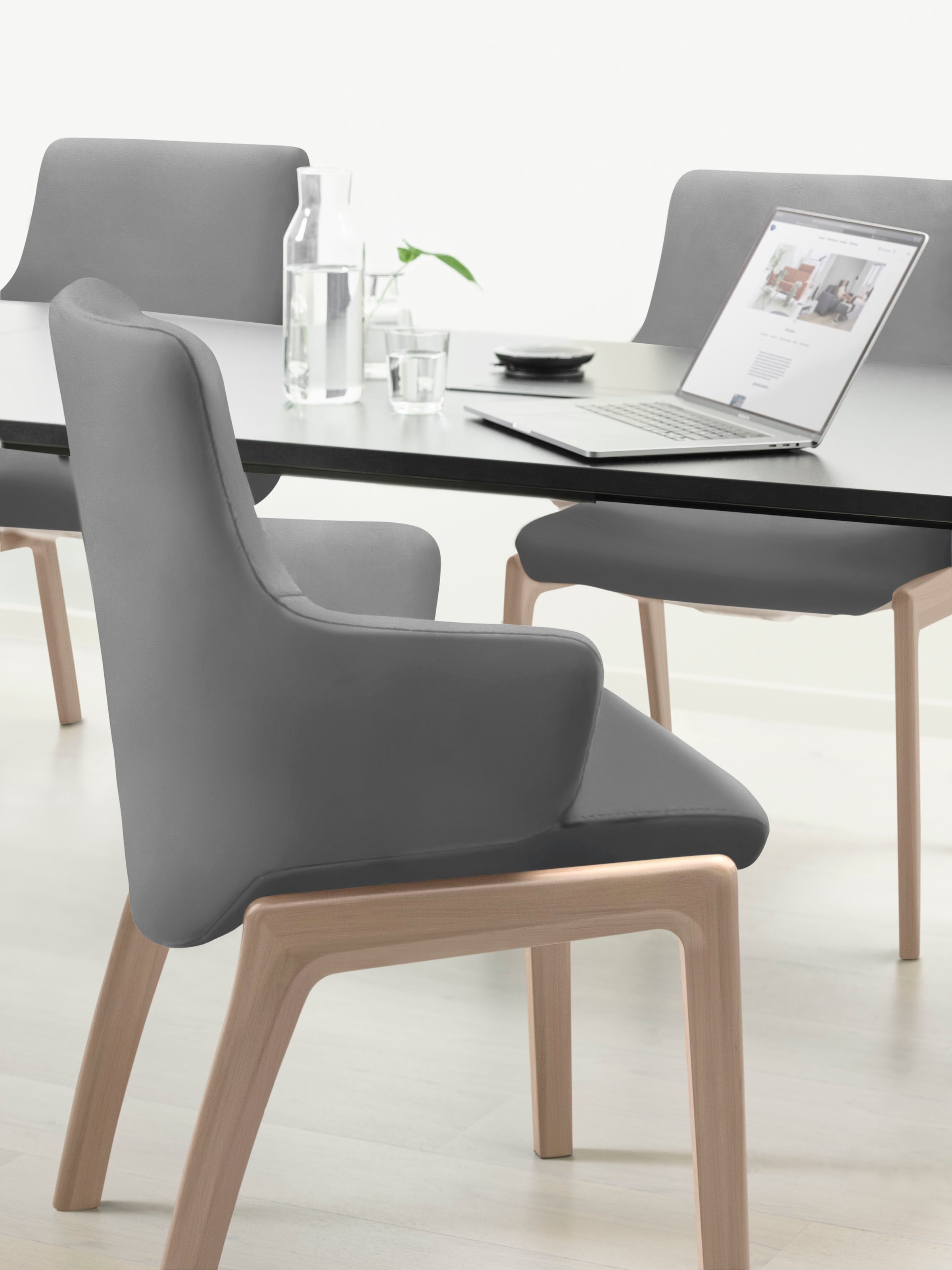 Stressless® Polsterstuhl »Laurel«, Leder BATICK, Low Back mit Armlehne, Größe L, mit abgerundeten Beinen in Walnuss