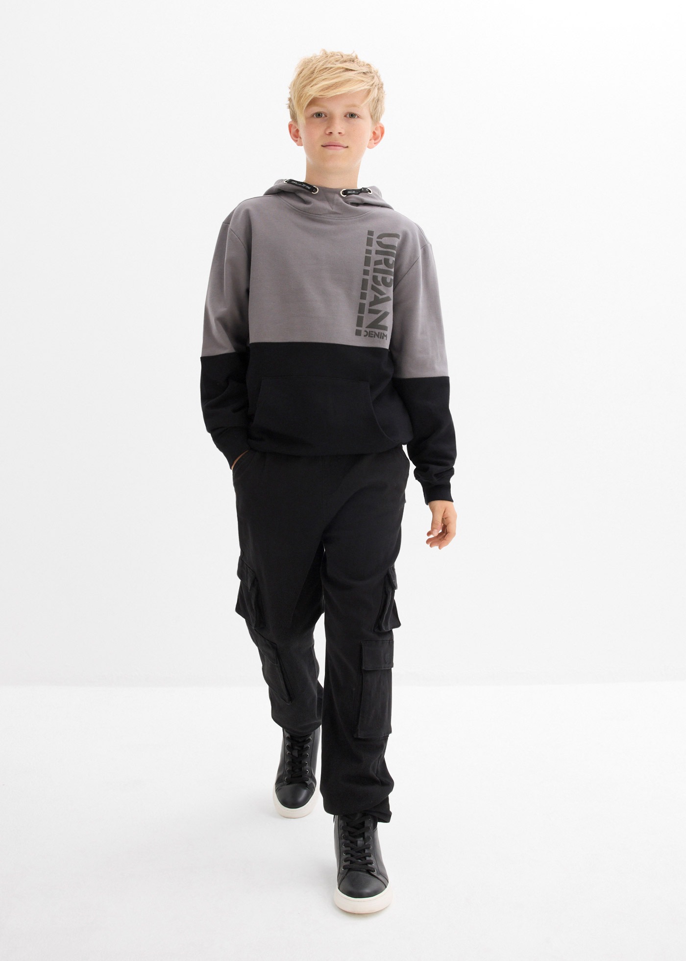 bonprix Kapuzensweatshirt »Hoodie aus reiner Baumwolle«, normale Passform, modernes Colorblocking-Design, aus Baumwolle
