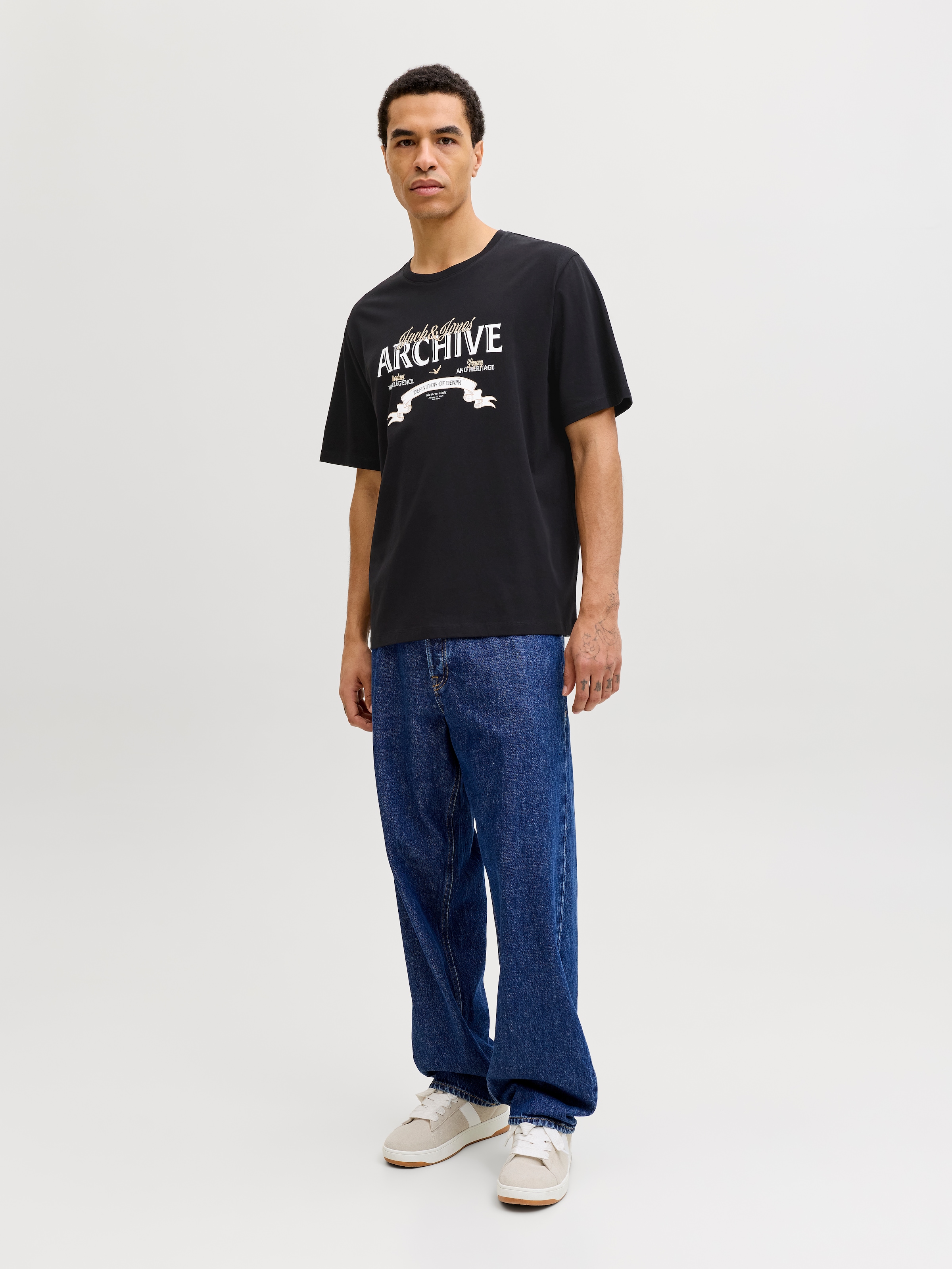 Jack & Jones Rundhalsshirt »JJEDOVER DENIM TEE SS O-NECK SN« mit Logobranding