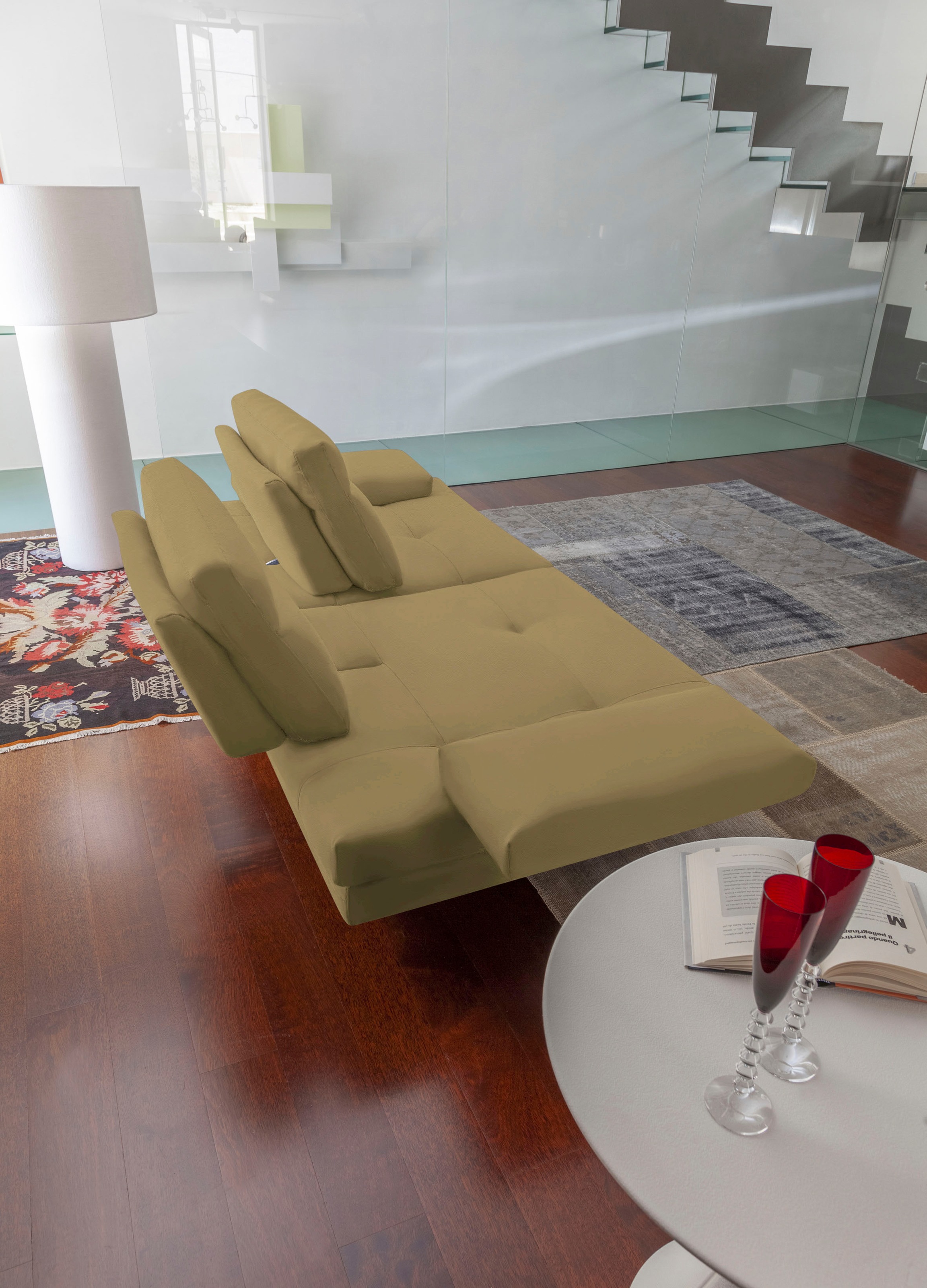 CALIA ITALIA 3-Sitzer »Toby Wing, Designsofa, hochwertige Verarbeitungsdetails, bequem«, inkl. Sitztiefenverstellung und Armteilfunktion, Füße in Schwarz matt