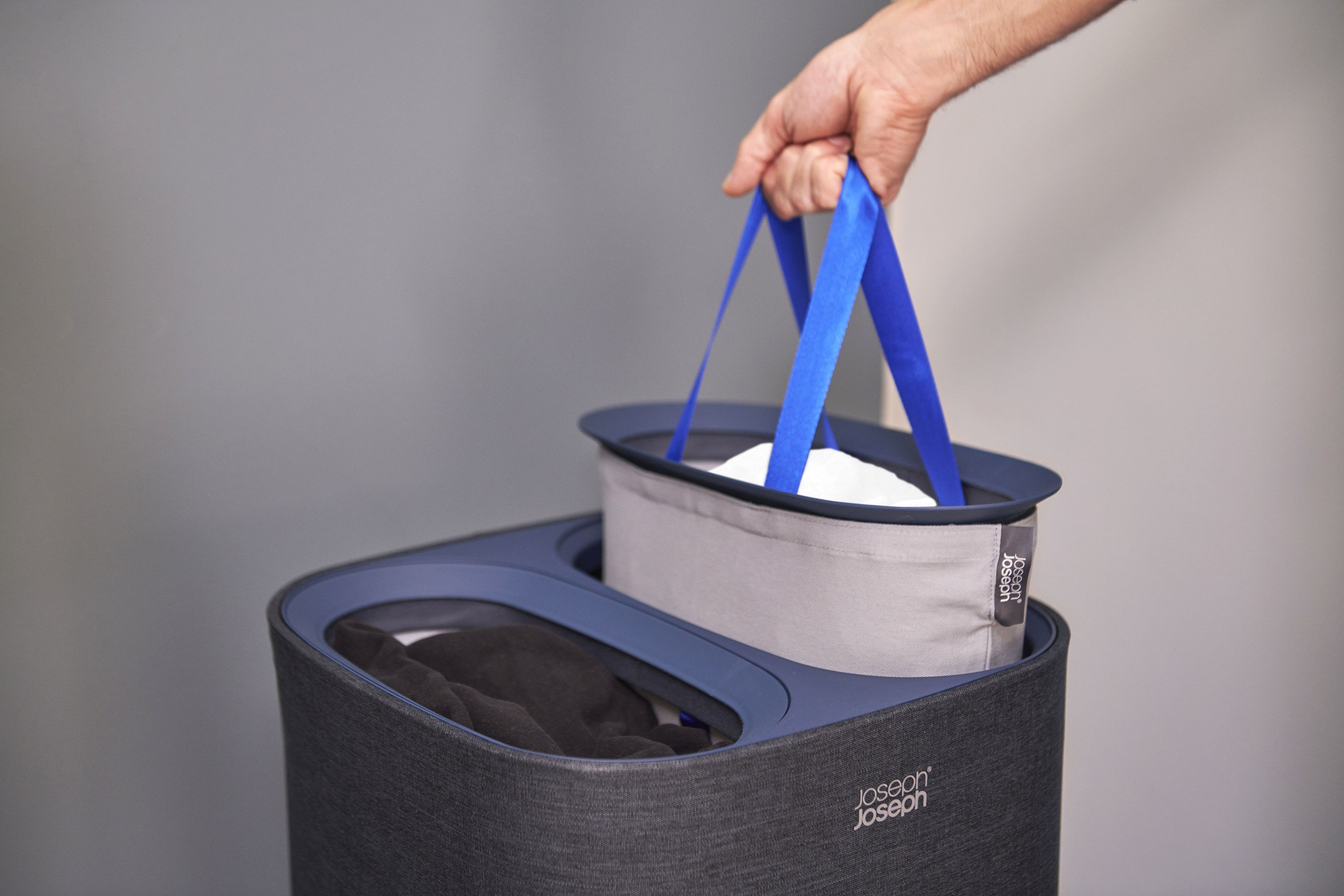 Joseph Joseph Wäschekorb »Tota«, 60 Liter, 2 Fächer, abnehmbare Tragetaschen mit Handgriffen