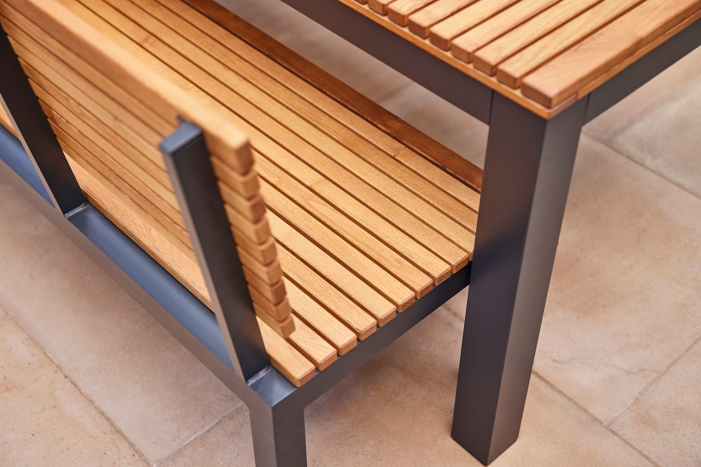 Siena Garden Gartenbank »Bozen 3er Aluminiumgestell anthrazit Robininenholz«, Flächen aus Robinienholz FSC® 100%