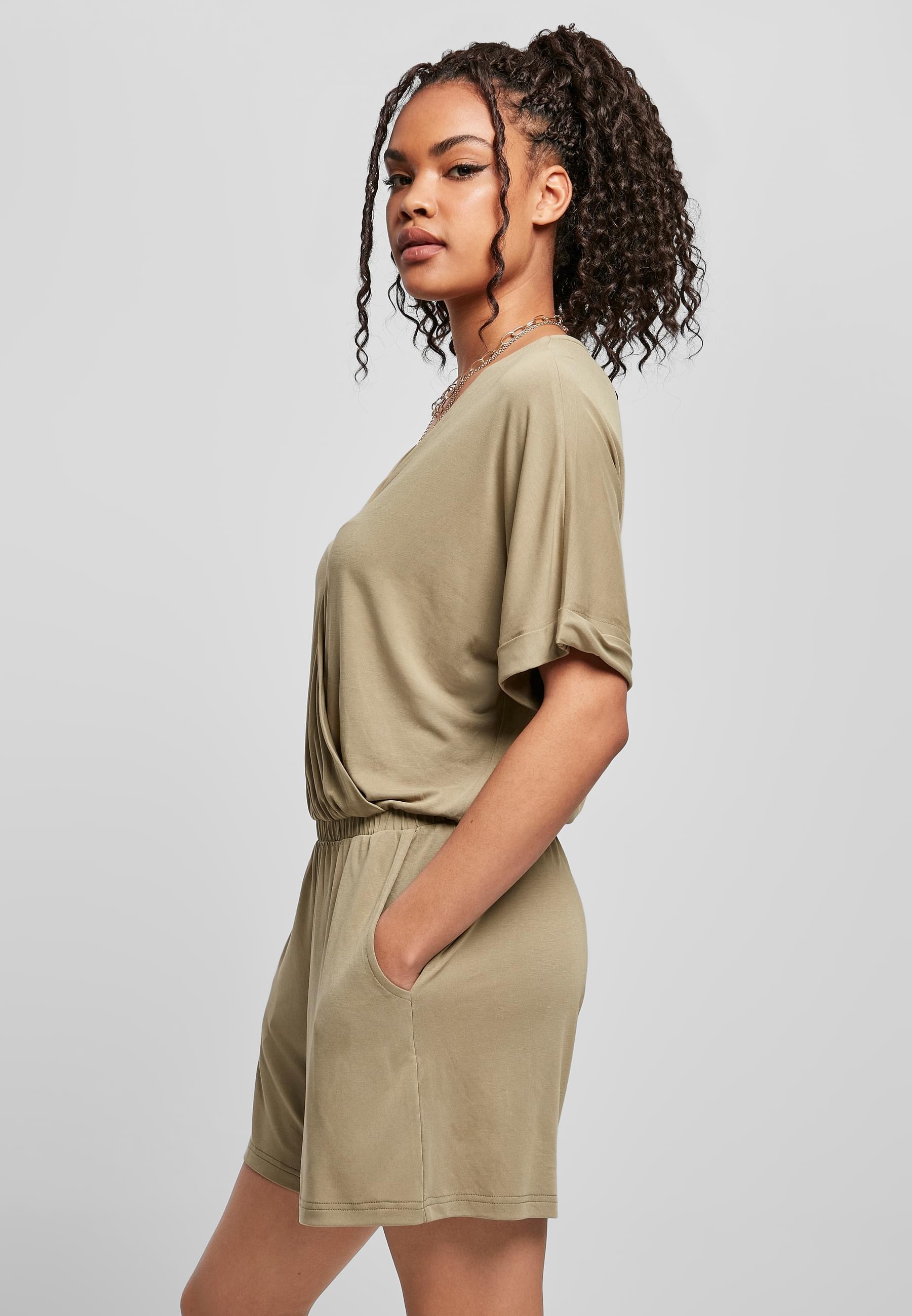 URBAN CLASSICS Jumpsuit »Urban Classics Damen Ladies Short Modal Jumpsuit« 1 Stk.