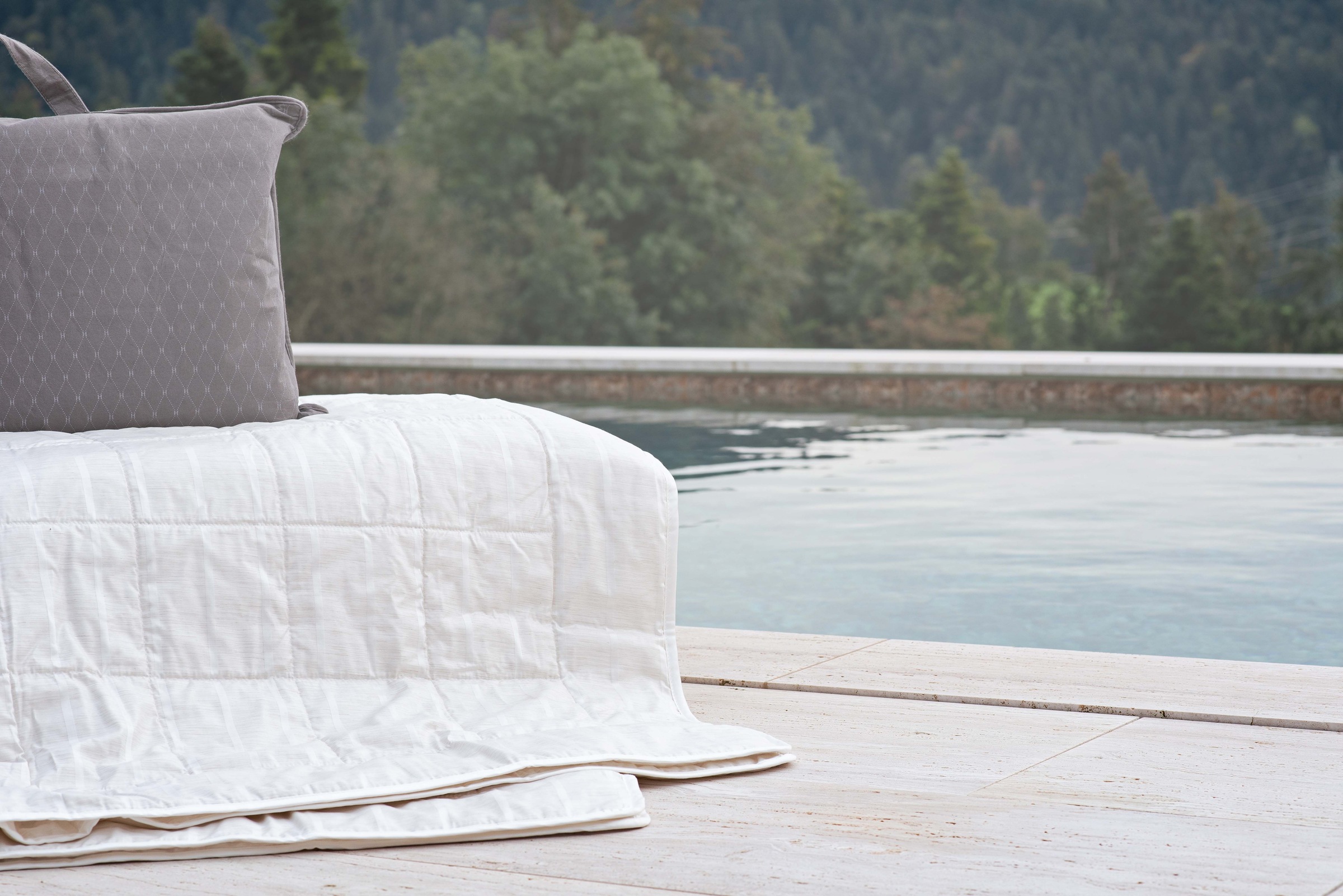 Hefel Naturfaserbettdecke »Travel Lite Opulence«, extraleicht, (1 St.) günstig online kaufen