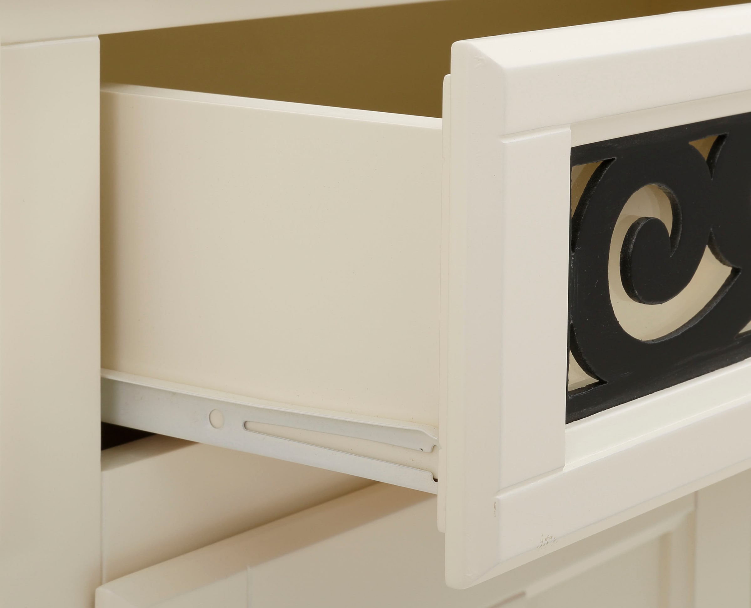 Home affaire Sideboard »Arabesk«, Kommode mit dekorativen Fräsungen, Breite 171 cm
