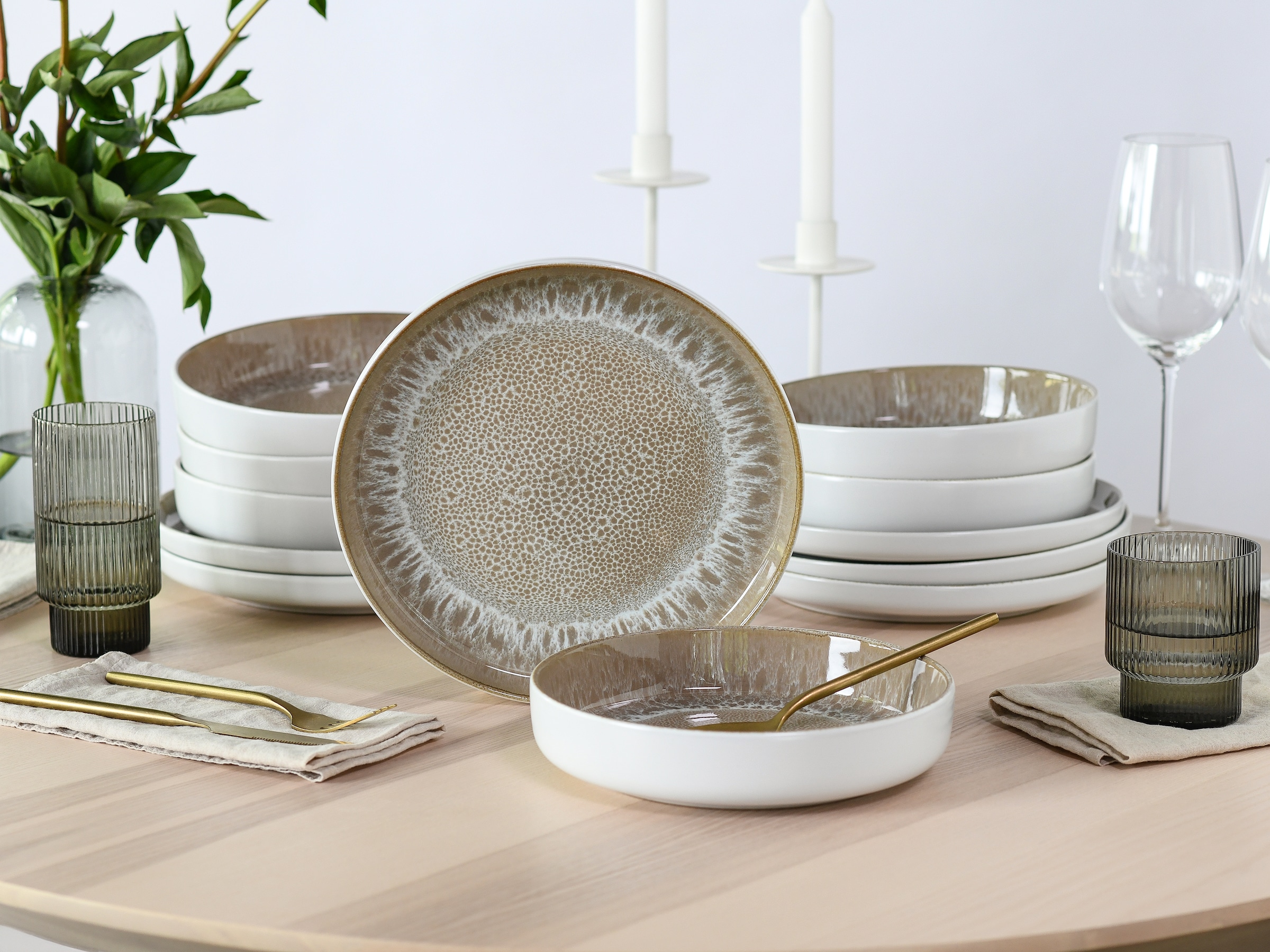 OTTO home Tafelservice »Teller Set, modernes Geschirr-Set, Service Novalee« hohe Haltbarkeit, spülmaschinen- & mikrowellengeeignet, Reaktivglasur