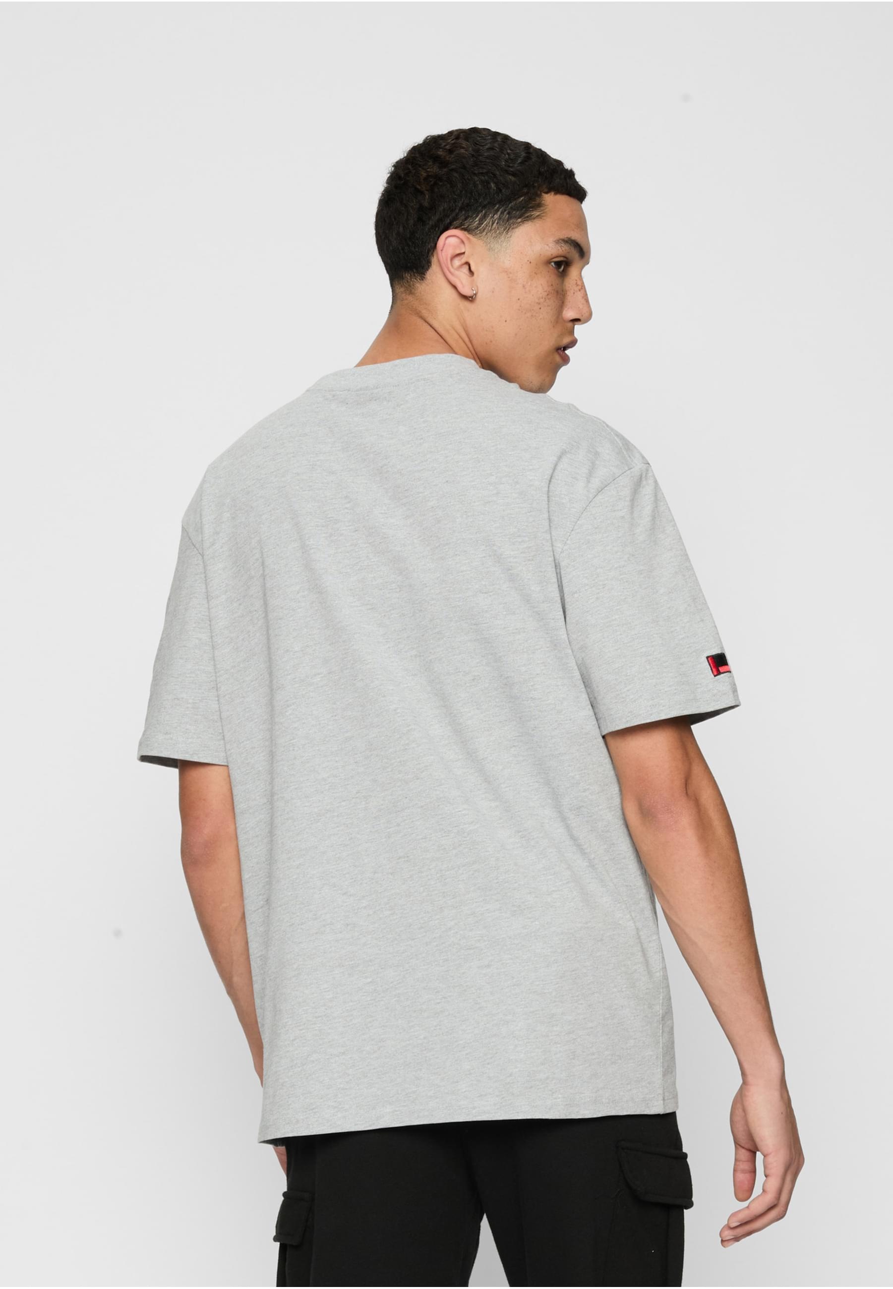 Fubu T-Shirt »Fubu FBMQ12121GRY1 Fubu Corporate Intnl T-Shirt« 1 Stk.