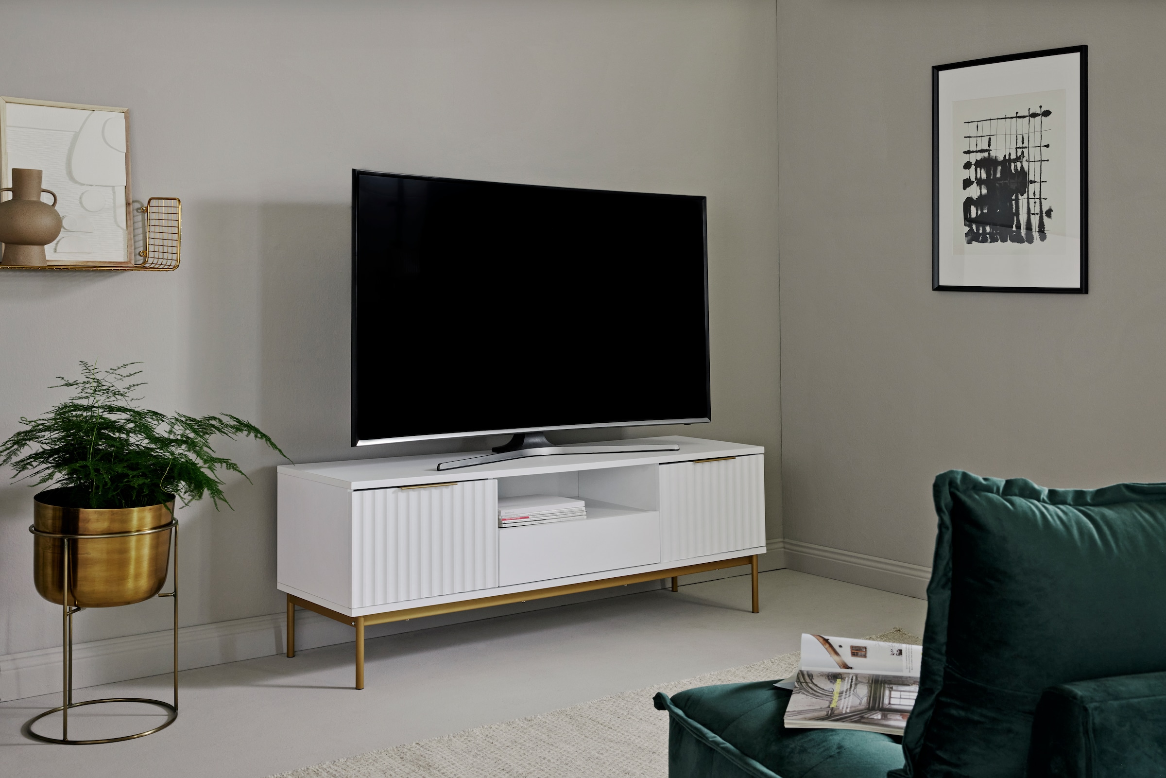 Jahnke TV-Board »CARVE TV 140«, (1 St.), Edle Gold-Applikationen, Fronten in Wellendesign, 140 cm