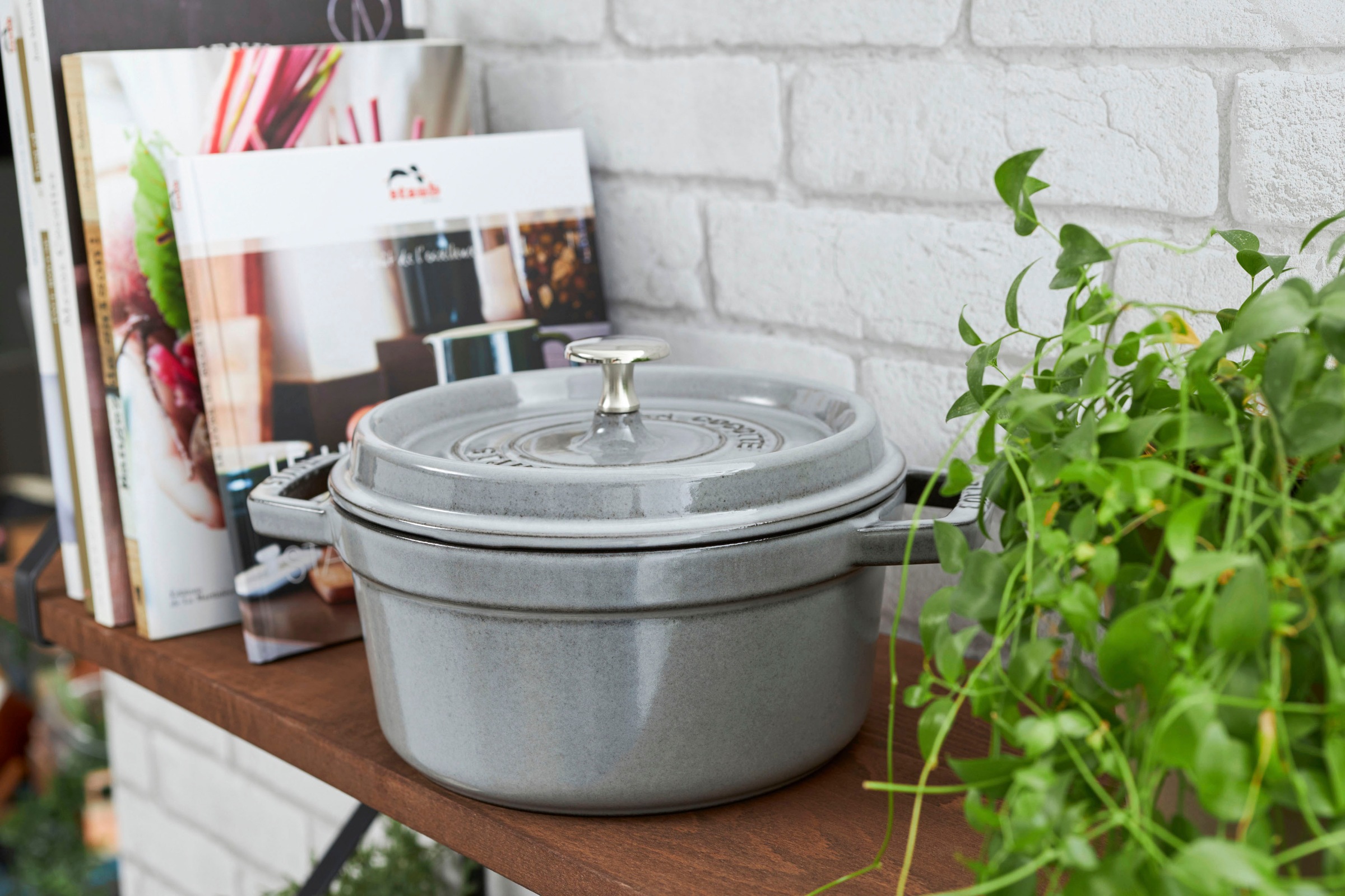 STAUB Bräter »Cocotte«, Gusseisen, (1 tlg.), robust, langlebig, perfekte Hitzeverteilung, Aromaregen-Deckel