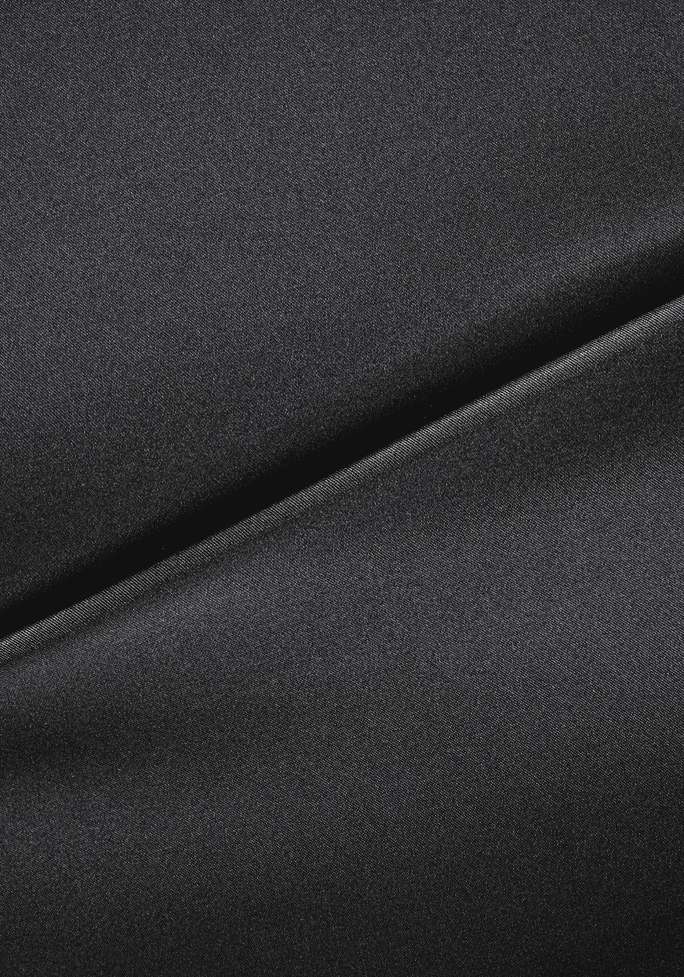 LASCANA Negligé, aus edlem Satin-Stretch mit verführerischer Spitze