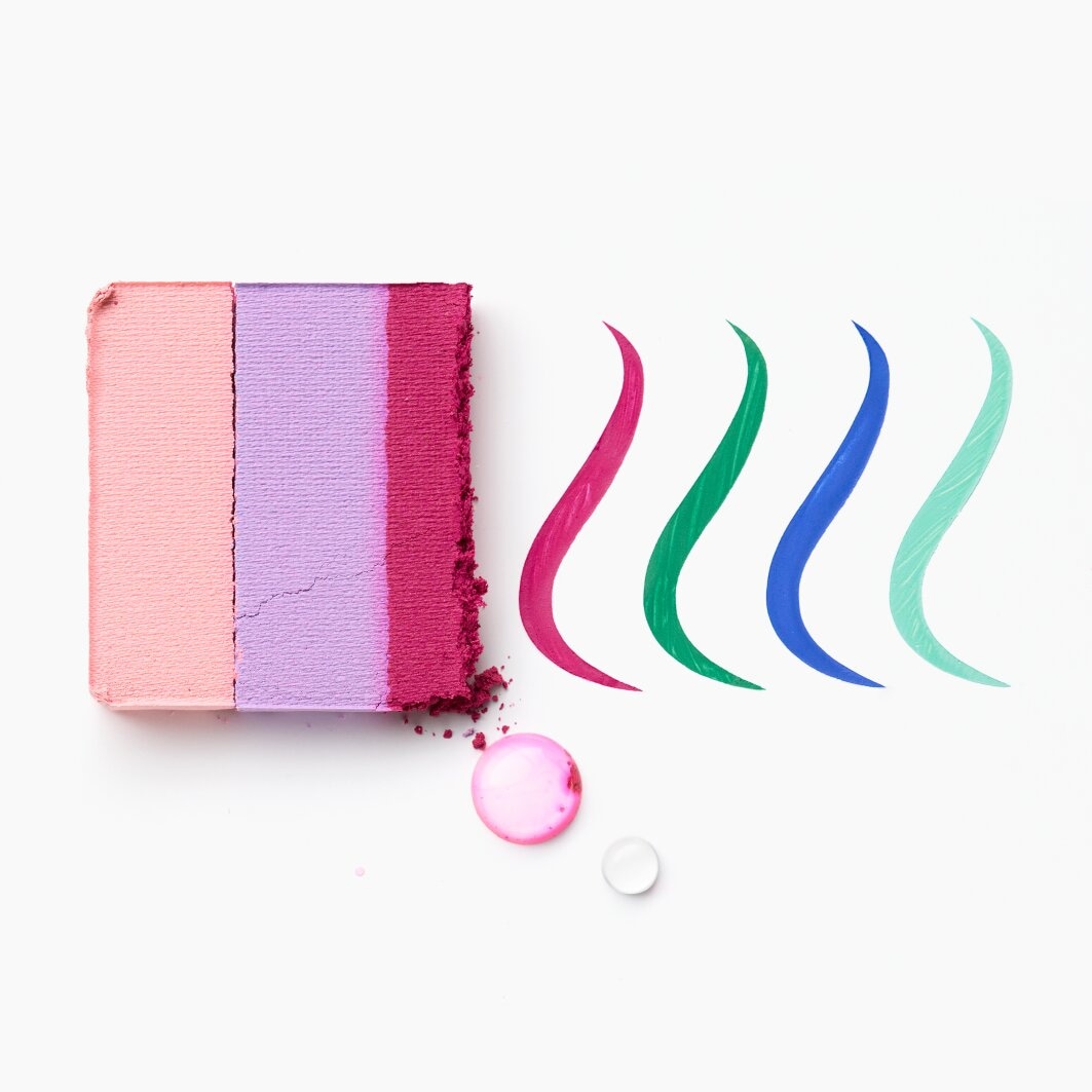 Catrice Eyeliner »Matte Liner Water-Activated Eyeliner«, Vegane wischfeste Textur mit leuchtenden Farben.