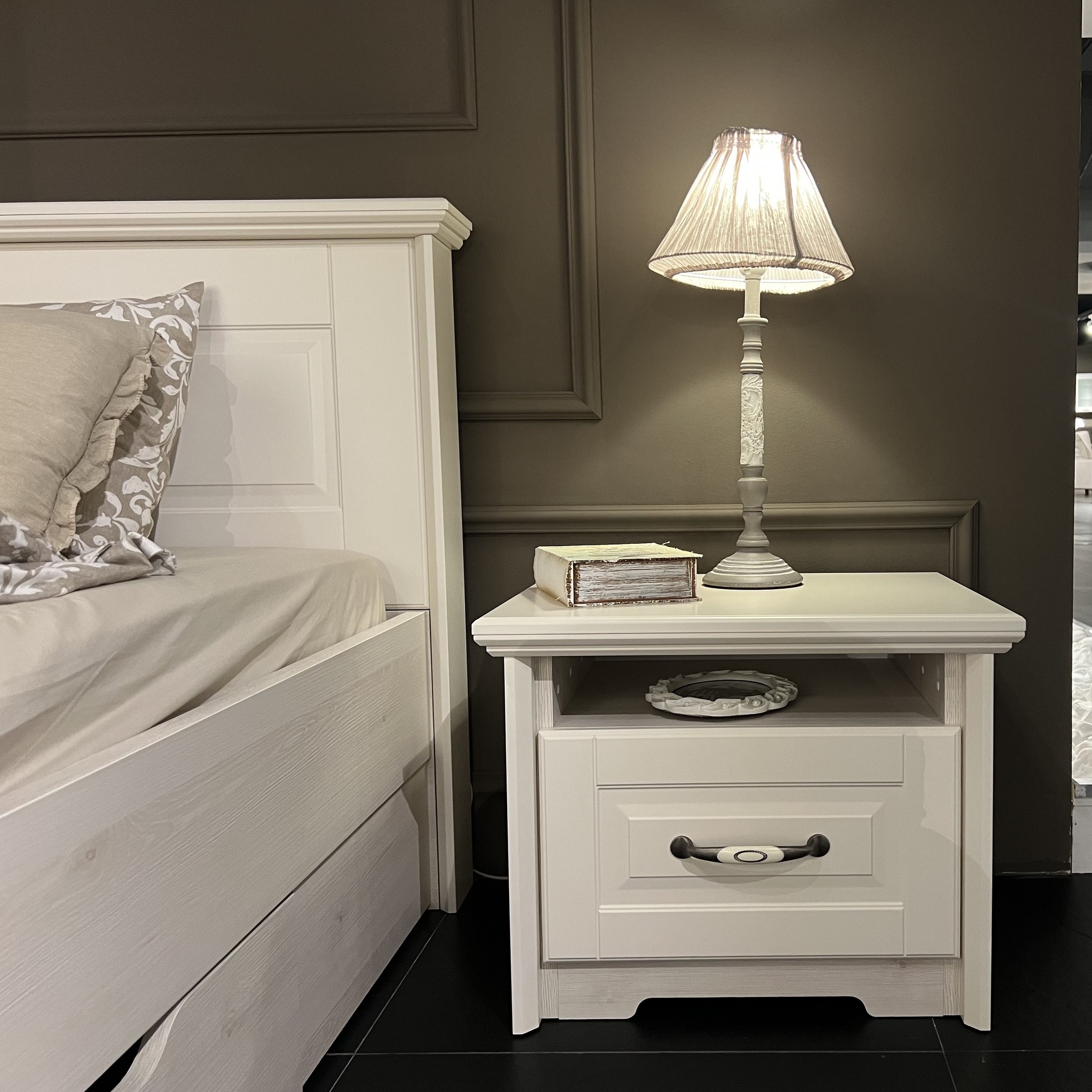 Home affaire Nachtkommode »Evergreen, Maße: B/T/H 56/42/45cm, Soft-Close-Fu günstig online kaufen