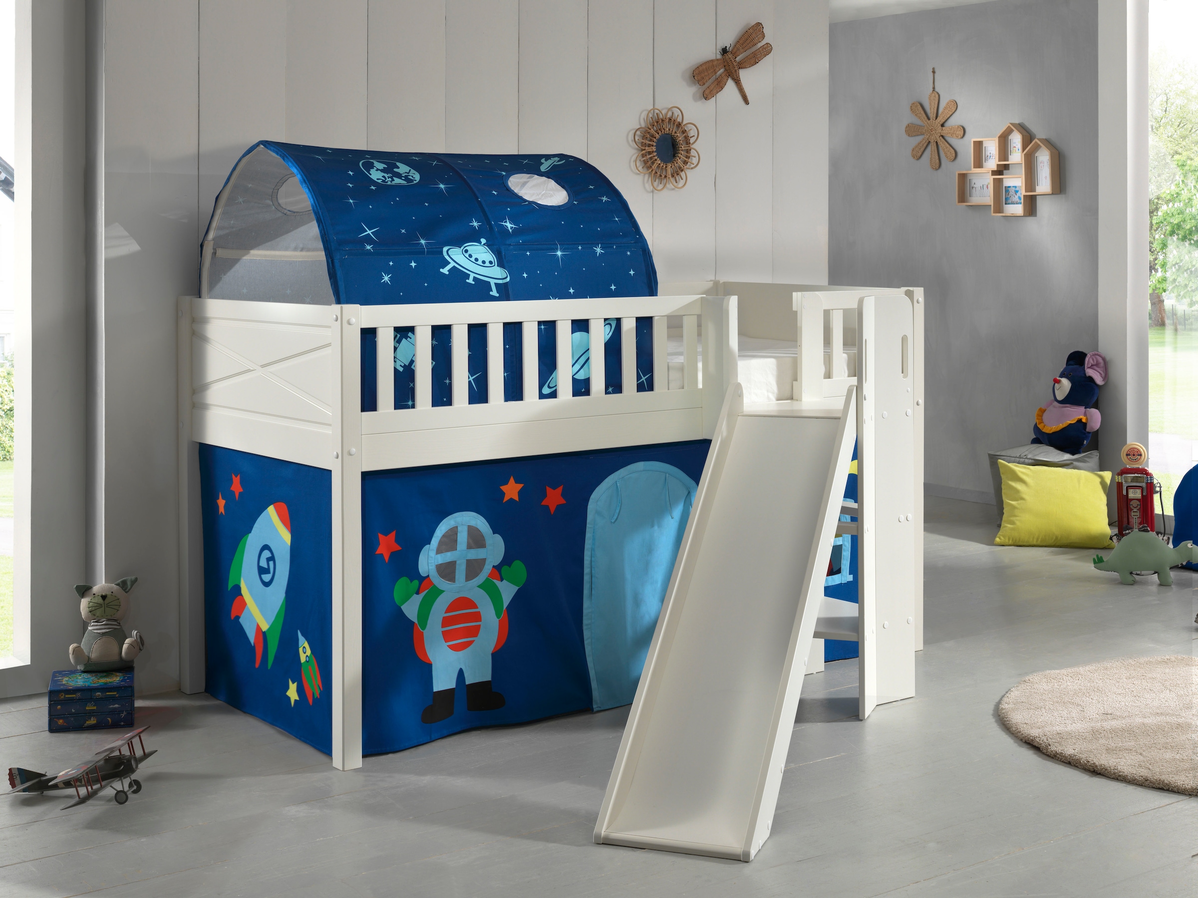 Vipack Hochbett »Scott«, (Made in Europe), m. Rutsch-/Leiterturm, LF 90x200 cm, Vorhang, Tunnel, 4 Designs