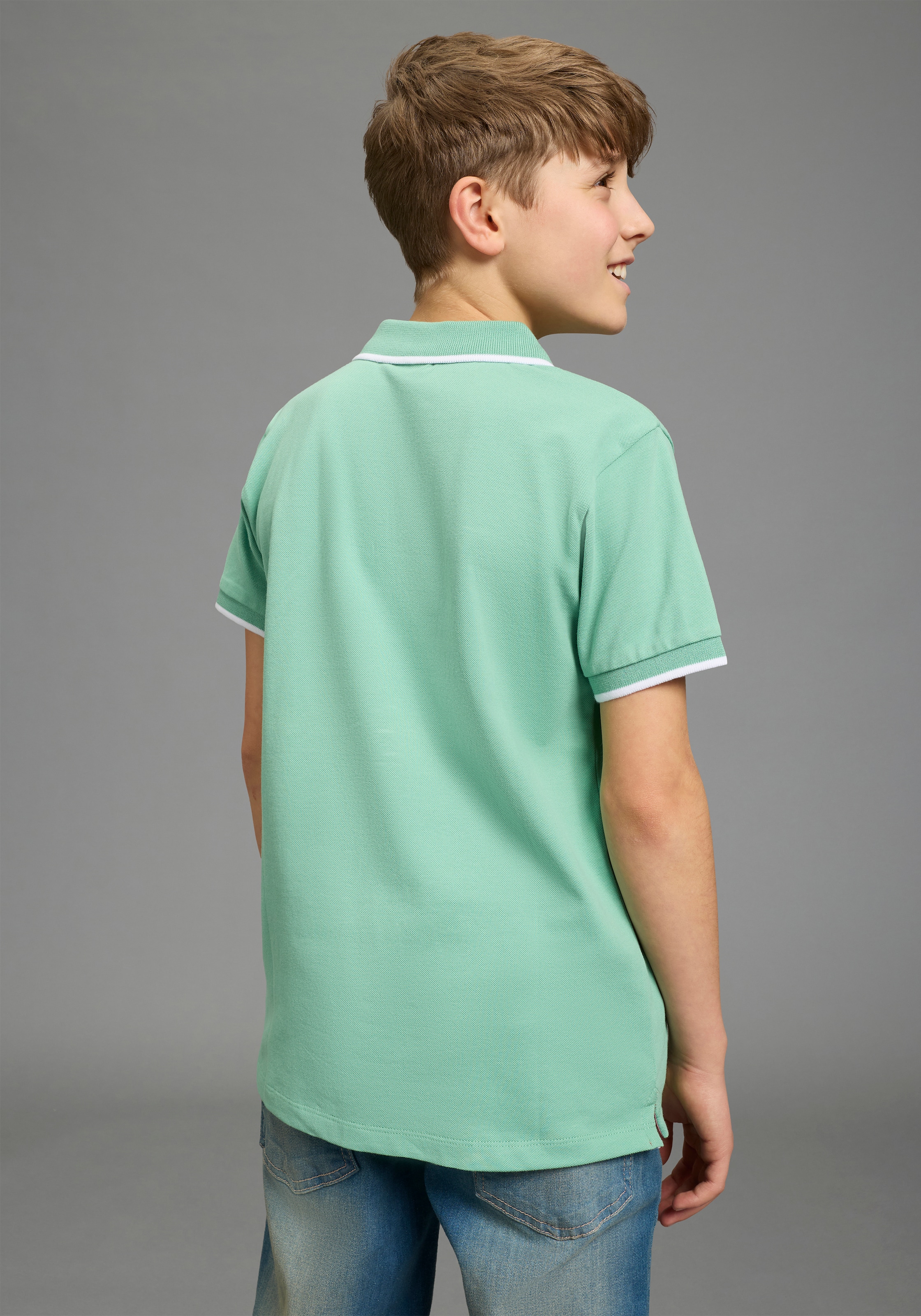 KangaROOS Poloshirt »Kangaroos 2er Pack Poloshirts« Packung, 2, 2 tlg. Kurzarm, Basic Passform, mit Logostickerei, mit Seitenschlitzen