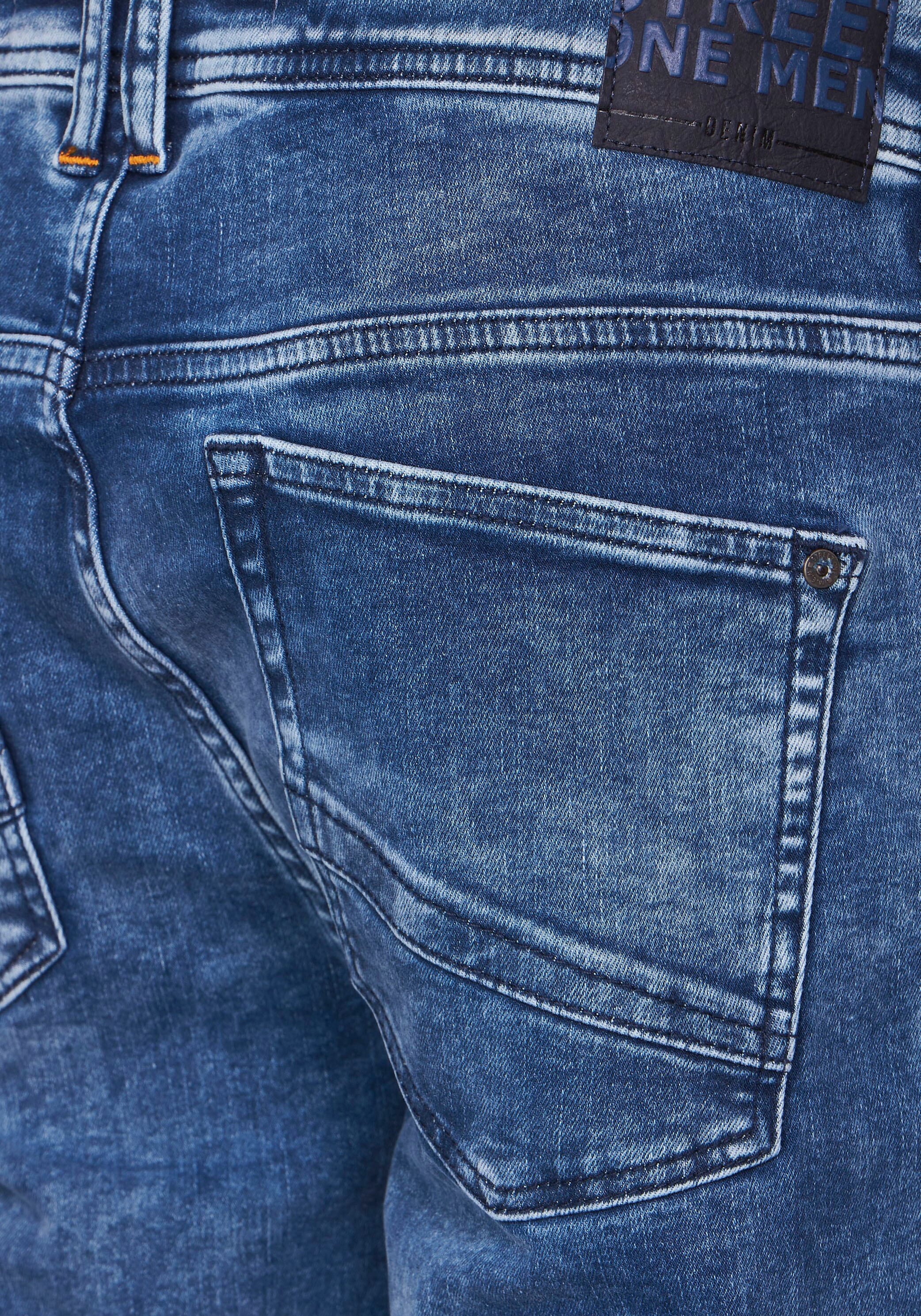 STREET ONE MEN Regular-fit-Jeans, mit cooler Used-Optik