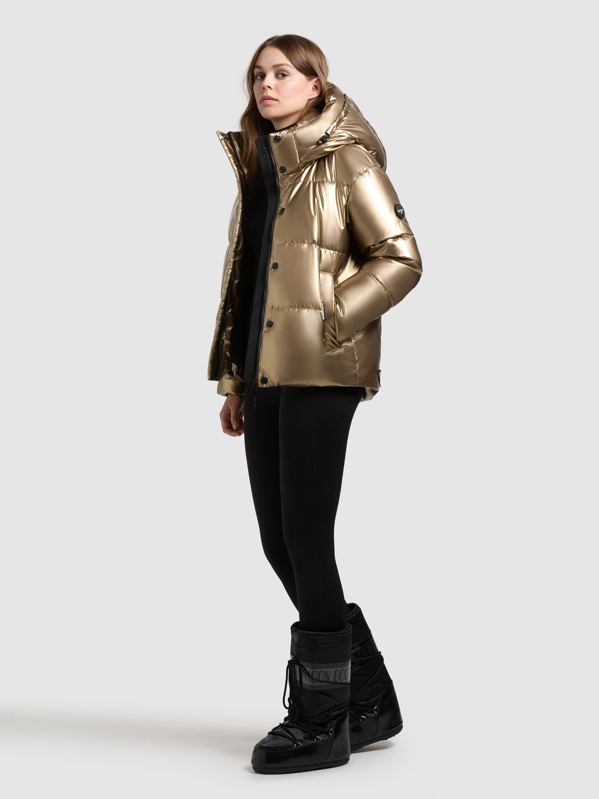 khujo Steppjacke »DEVINA2 SHINY« mit Kapuze abnehmbare Kapuze, Windschutzblende mit Magnetverschluss