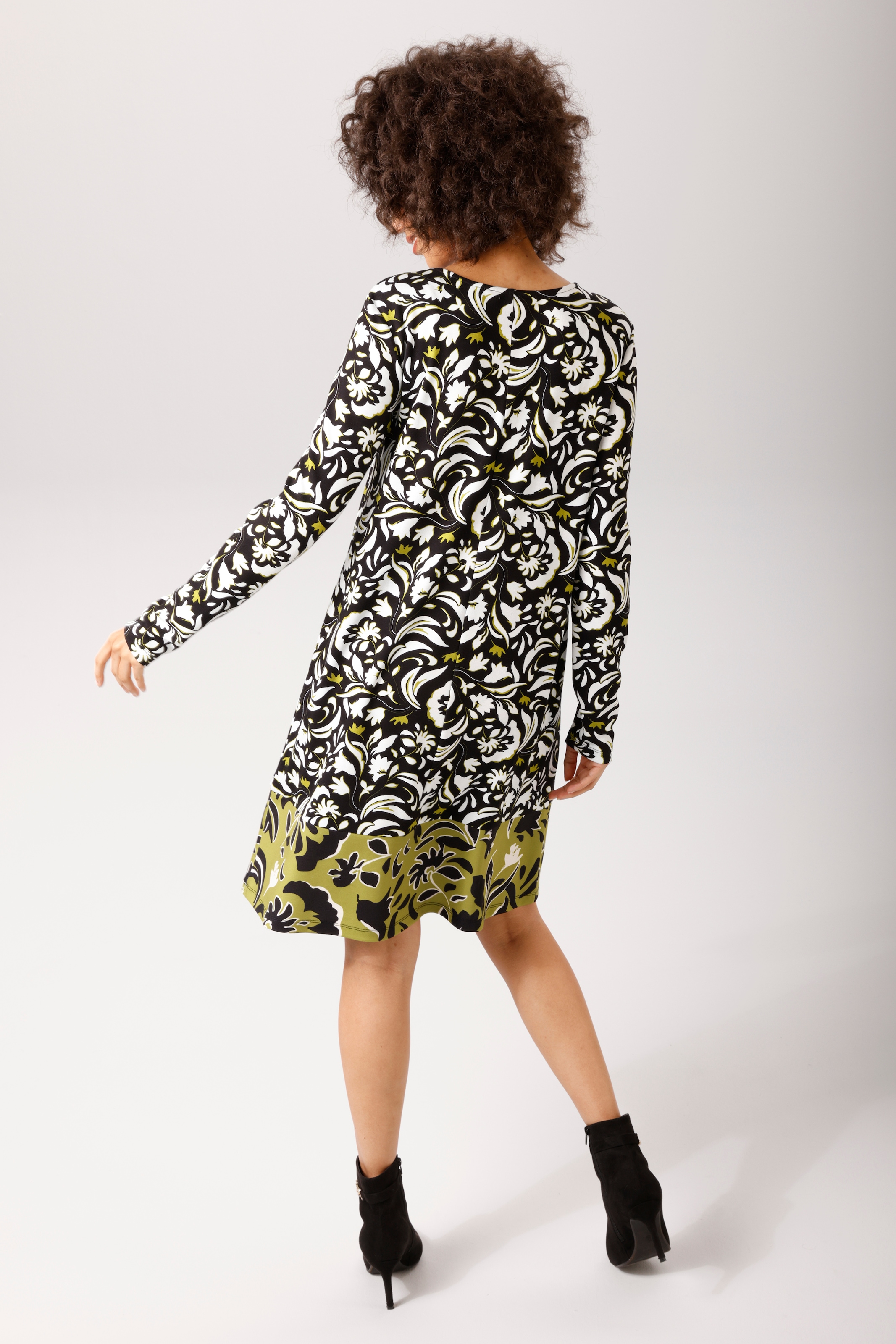 Aniston CASUAL A-Linien-Kleid mit grafischen Blumendruck - NEUE KOLLEKTION