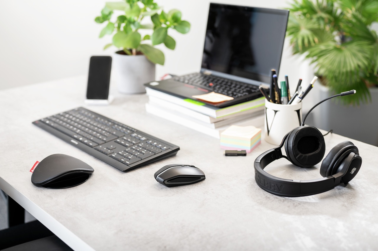 Cherry Maus »GENTIX BT« Bluetooth Multipoint 3 BT, max 2.000dpi, Inkl. Transportbeutel