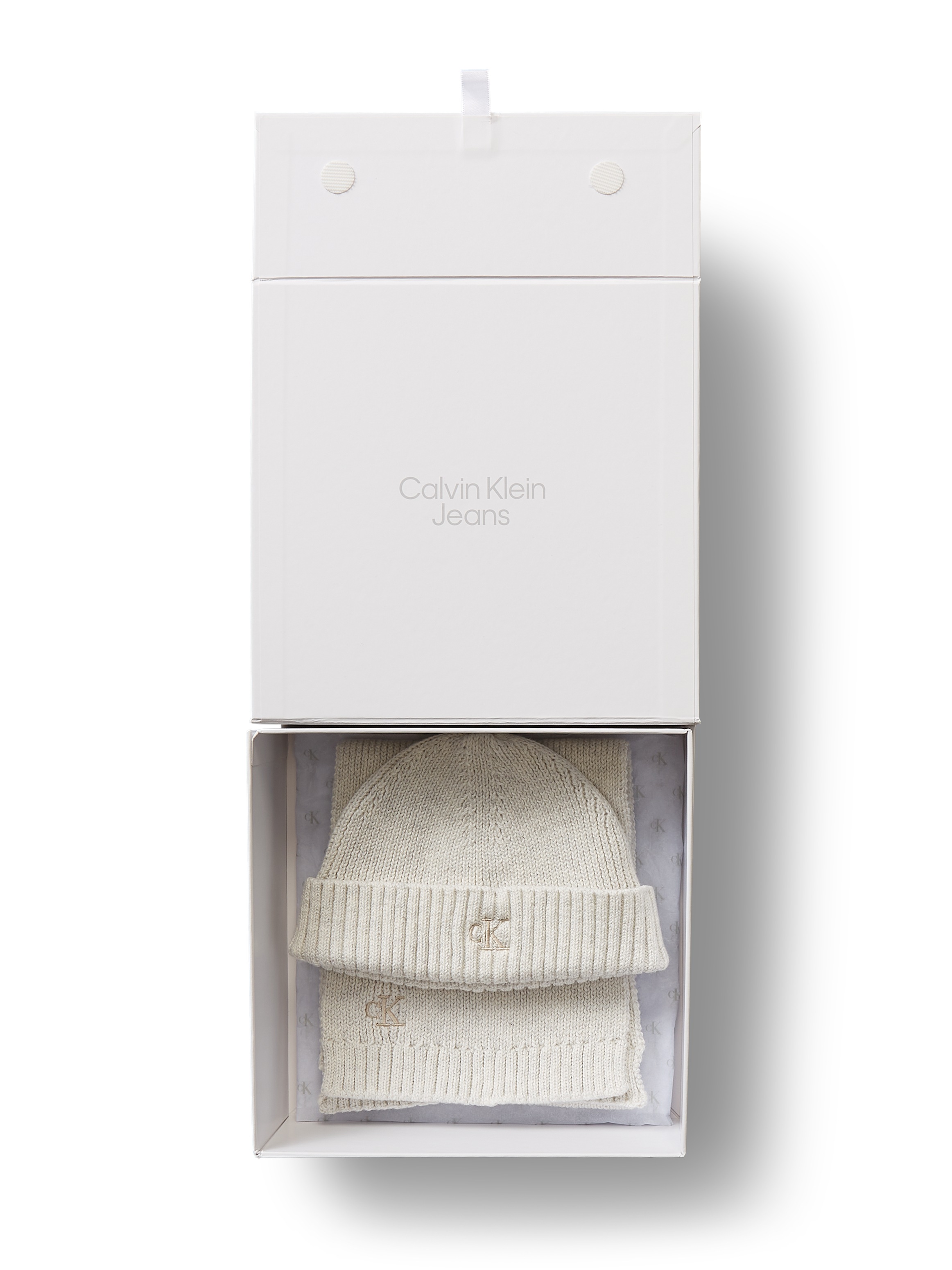 Calvin Klein Jeans Strickmütze »KNITTED SCARF BEANIE GIFTBOX« Regular fit für den Winter