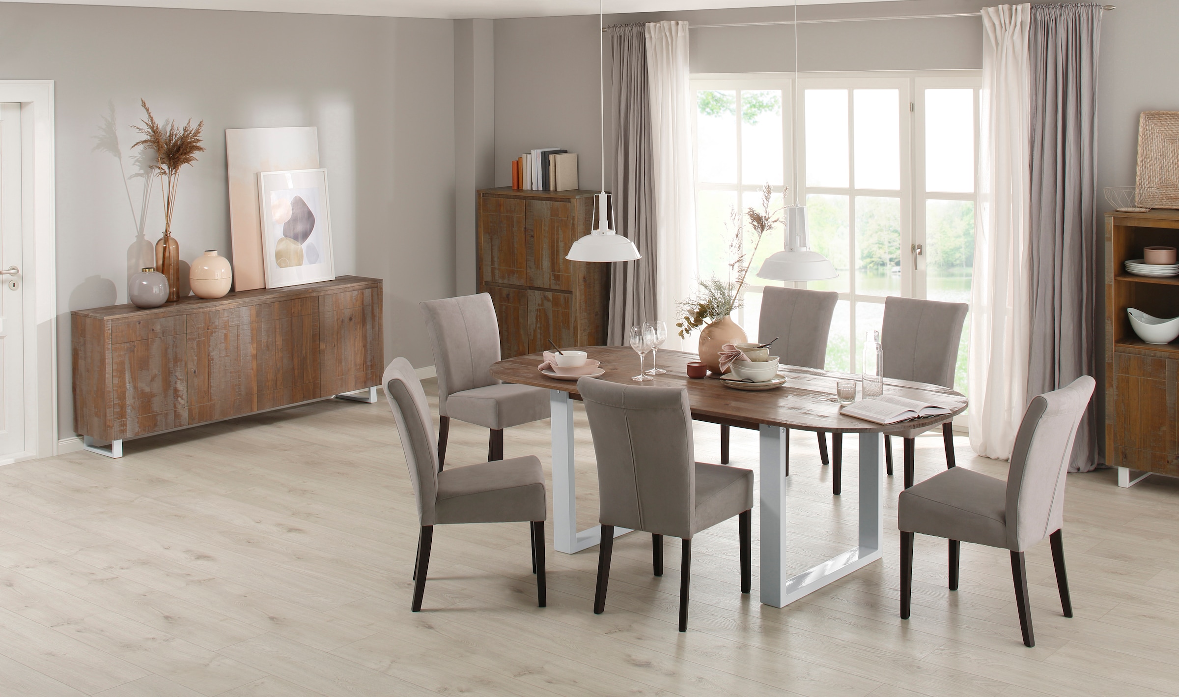 Home affaire Sideboard »Lagos«, Kommode aus massivem Kiefernholz, mit weiß lackiertem Beingestell