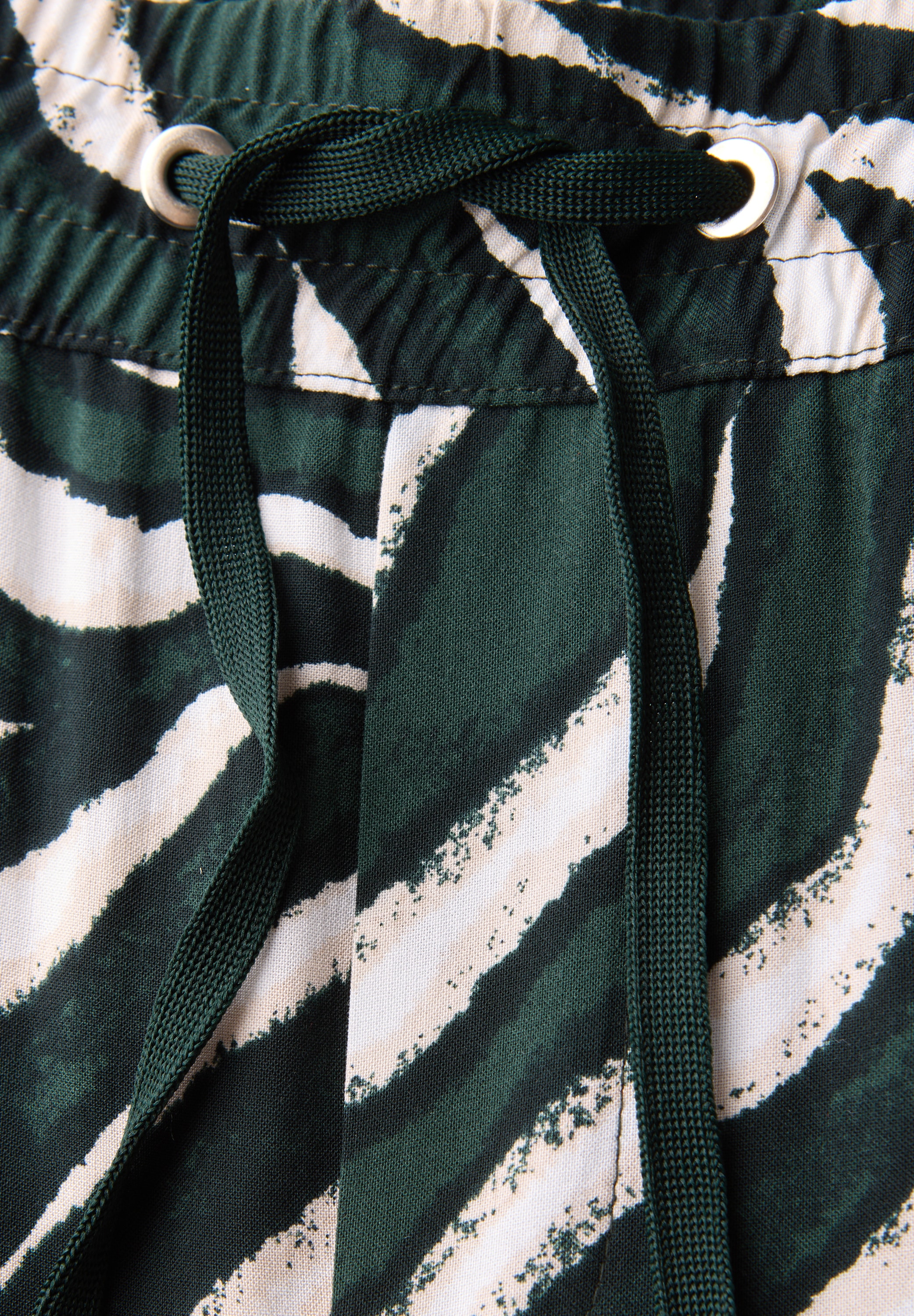 STREET ONE Stoffhose »Style Emee«  Sommerhose mit elastischem Bund und Tunnelzug, mit grafischem Muster