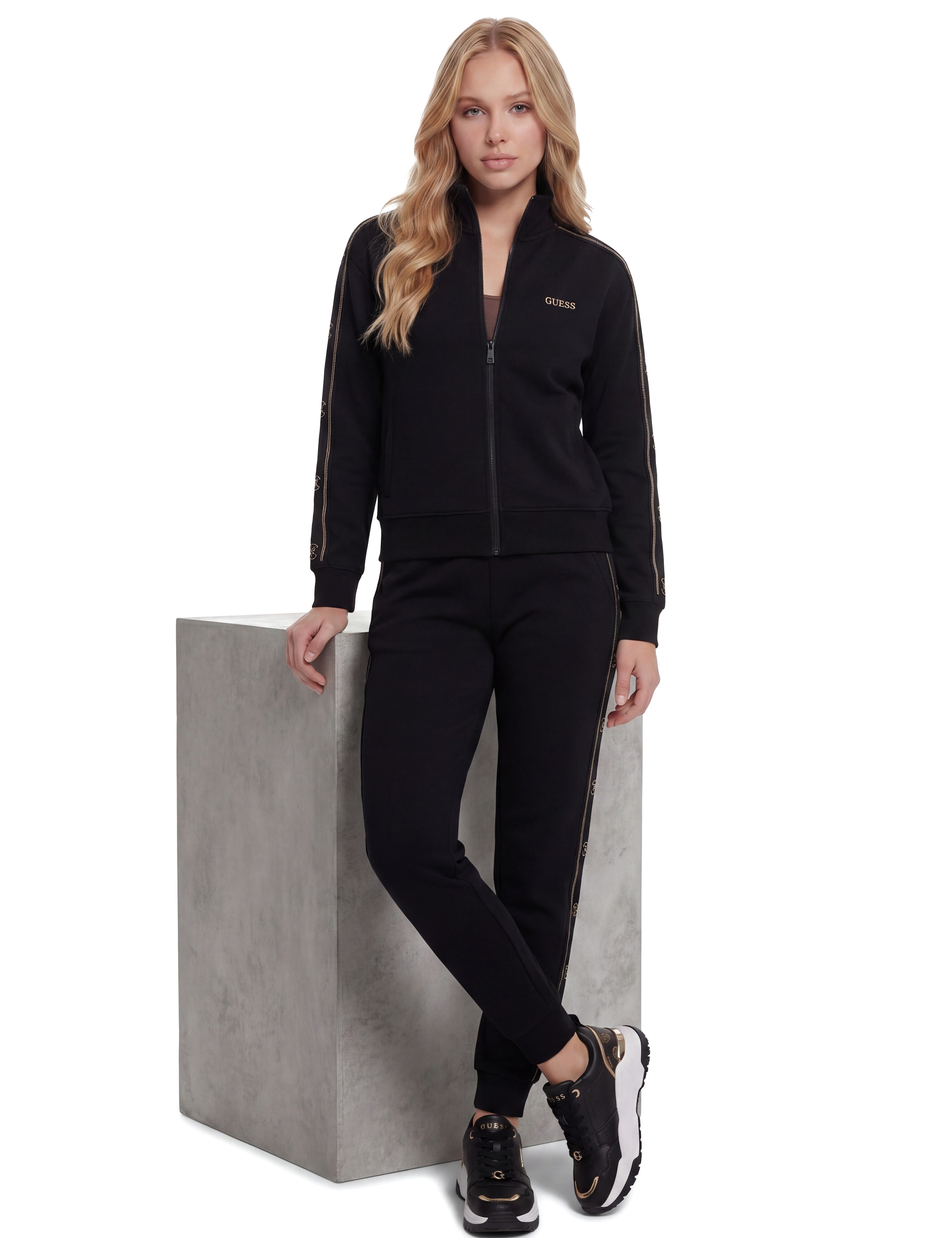 Guess Sweatjacke »OCTAVIA HIGH NECK FULL-ZIP« mit Strass-Steinen, Stehkragen
