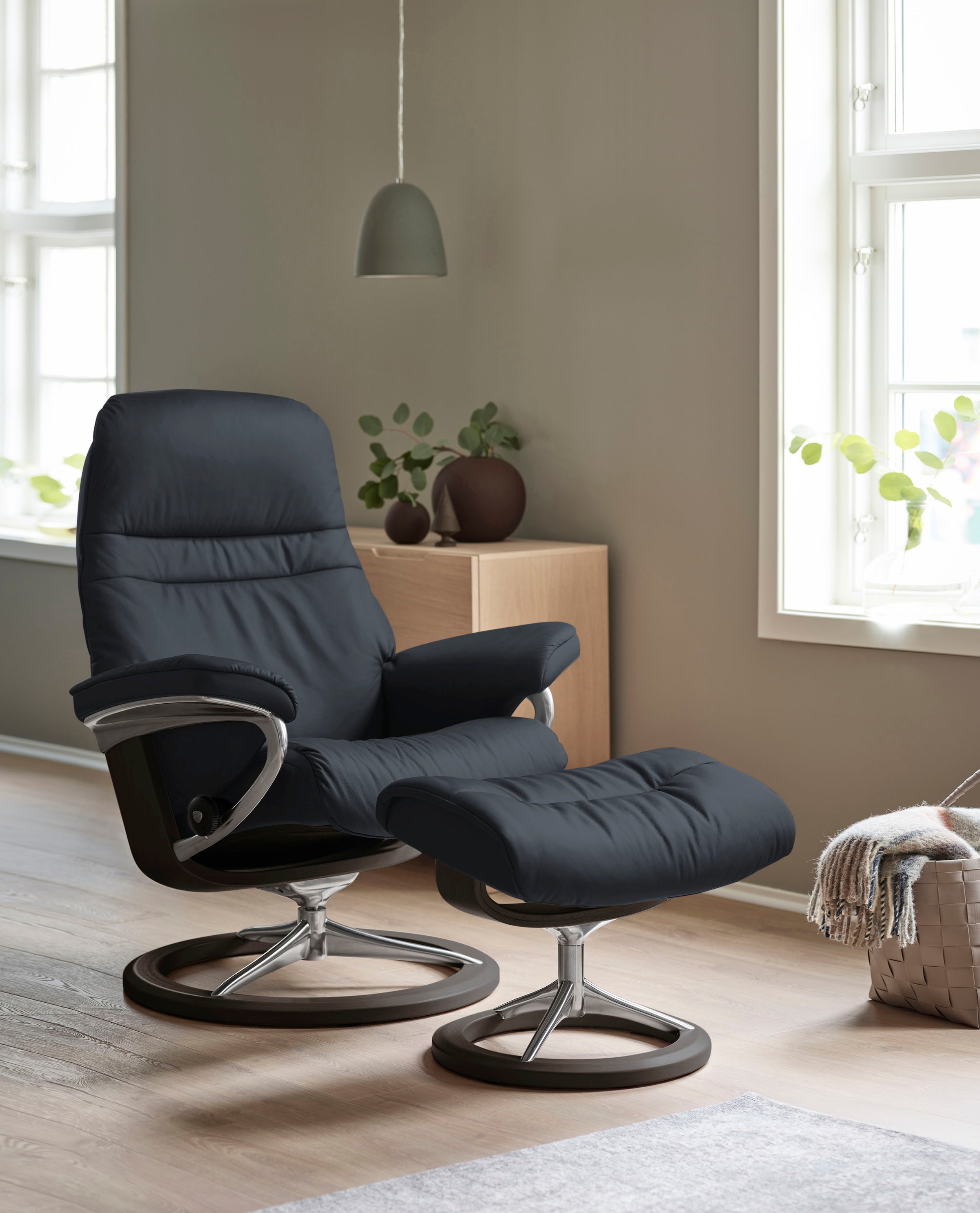 Stressless® Relaxsessel »Sunrise«, (Set, Relaxsessel mit Hocker), mit Signature Base, Größe L, Gestell Wenge