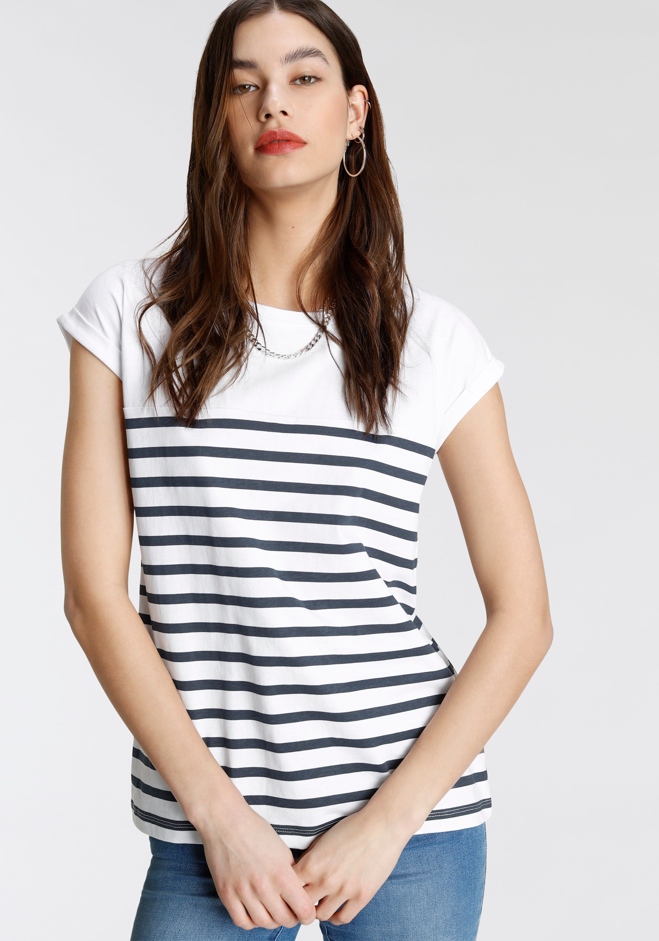 Tamaris T-Shirt, mit Rundhalsausschnitt im Online-Shop bestellen