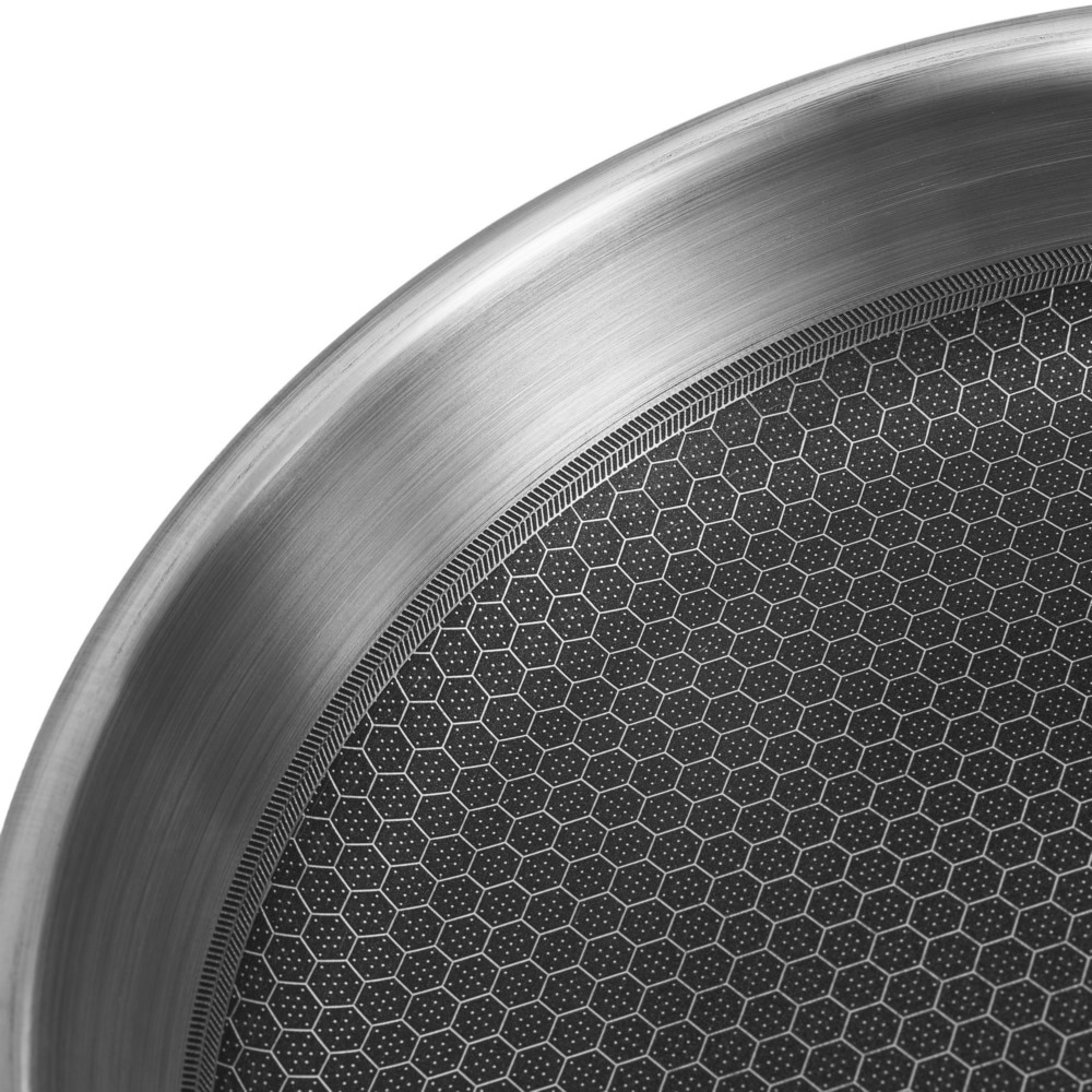 RESTO Kitchenware Bratpfanne »Achird Pfanne aus Tri-Ply (Edelstahl + Aluminium + Edelstahl) ofenfest«, Edelstahl 18/10, (1 tlg.), Die 3-schichtige Basis ermöglicht eine Energieeinsparung von 25%