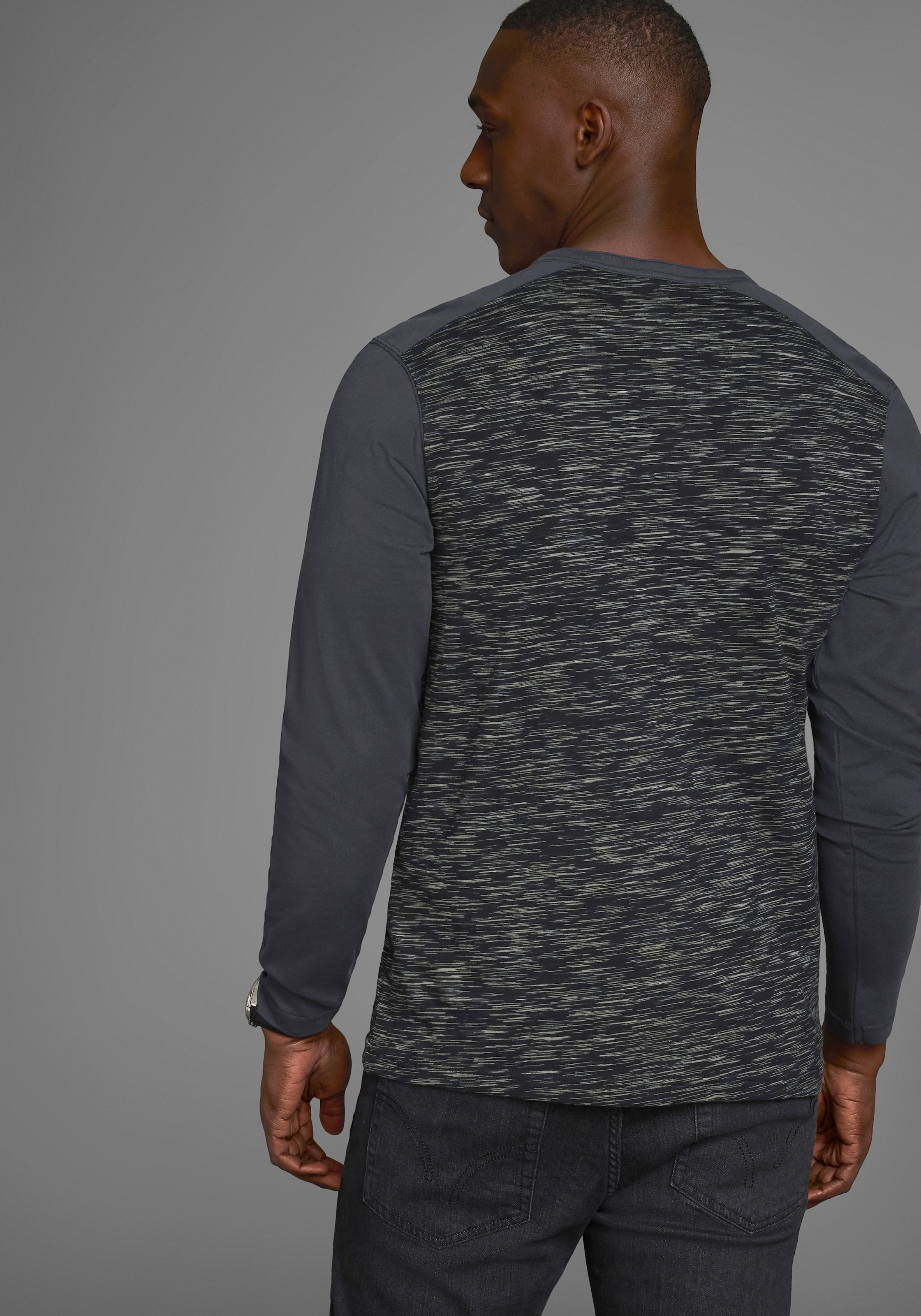 Arizona Longsleeve, Langarm, melierte Optik, Rundhalsausschnitt mit Knopfleiste