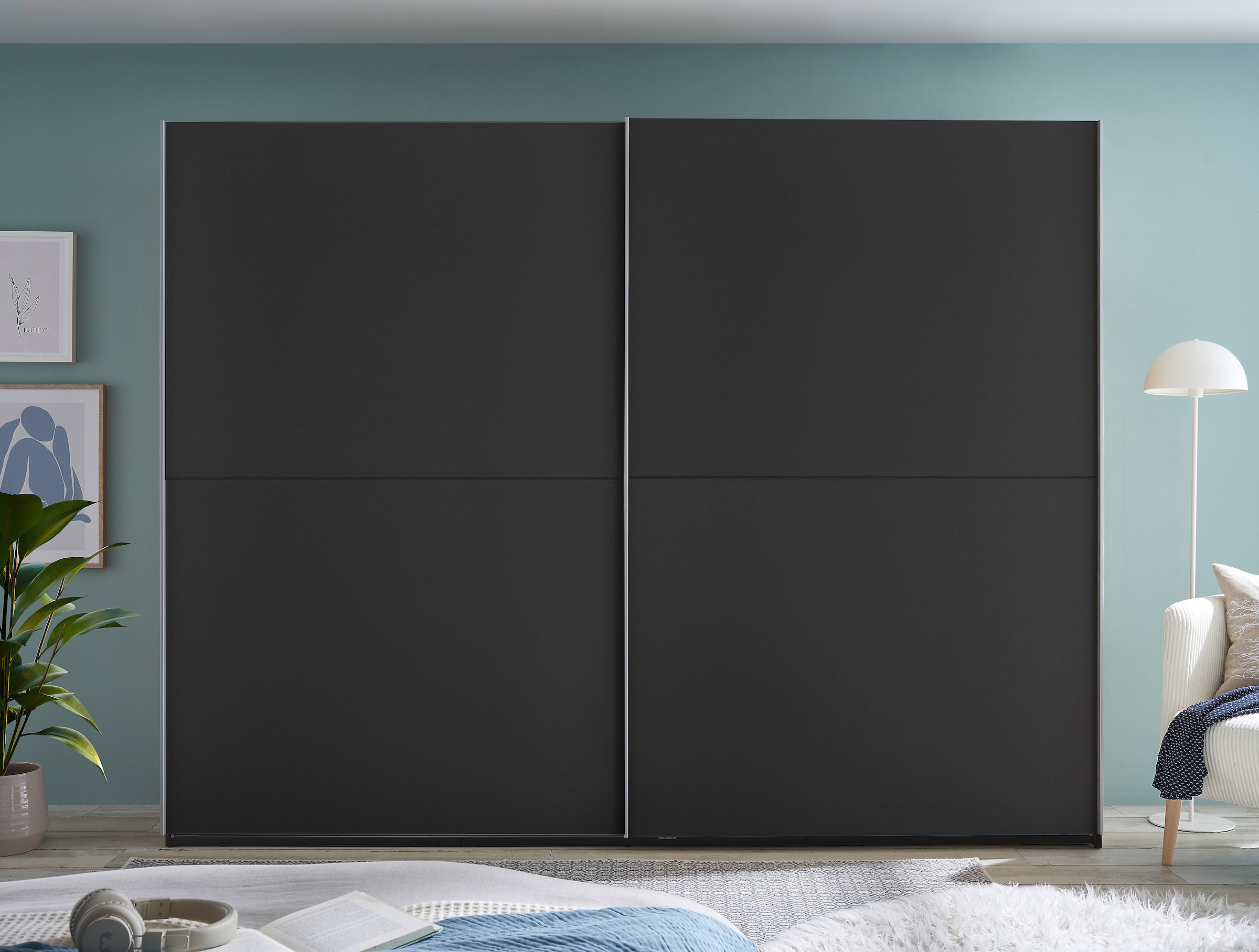 Schlafkontor Schwebetürenschrank »Mesio, 2-türiger Kleiderschrank, Schiebetürenschrank mit viel Stauraum« inklusive Hoteleinteilungen außen und Einlegeböden oben