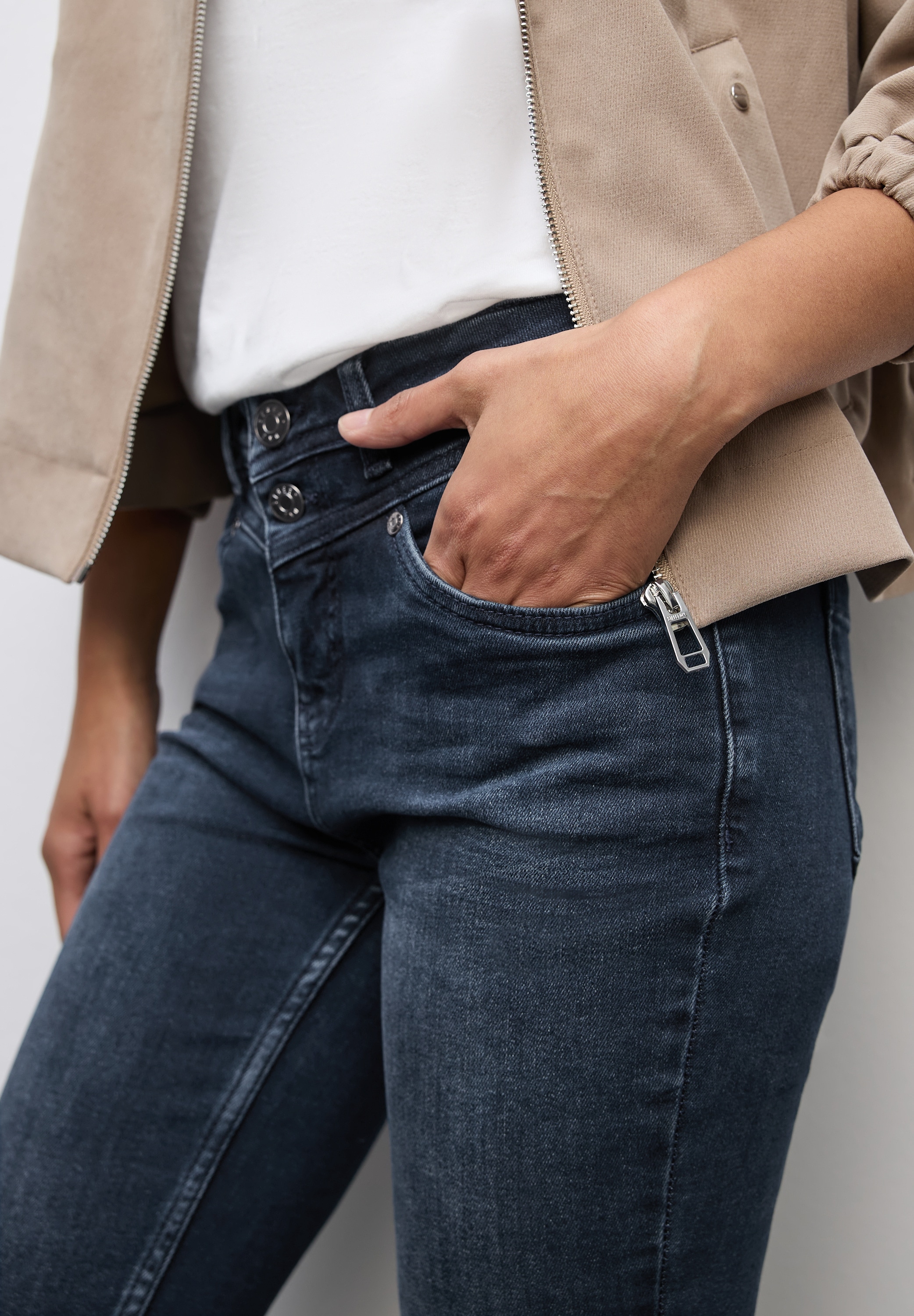 STREET ONE Slim-fit-Jeans »Style York« im 5-Pocket-Style und mit Stretch