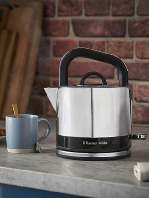 RUSSELL HOBBS Wasserkocher »Distinctions, schwarz 26420-70«, 1,5 l, 1350 W, Edelstahl mit polierten Akzenten, Schnellkochfunktion, energiesparend