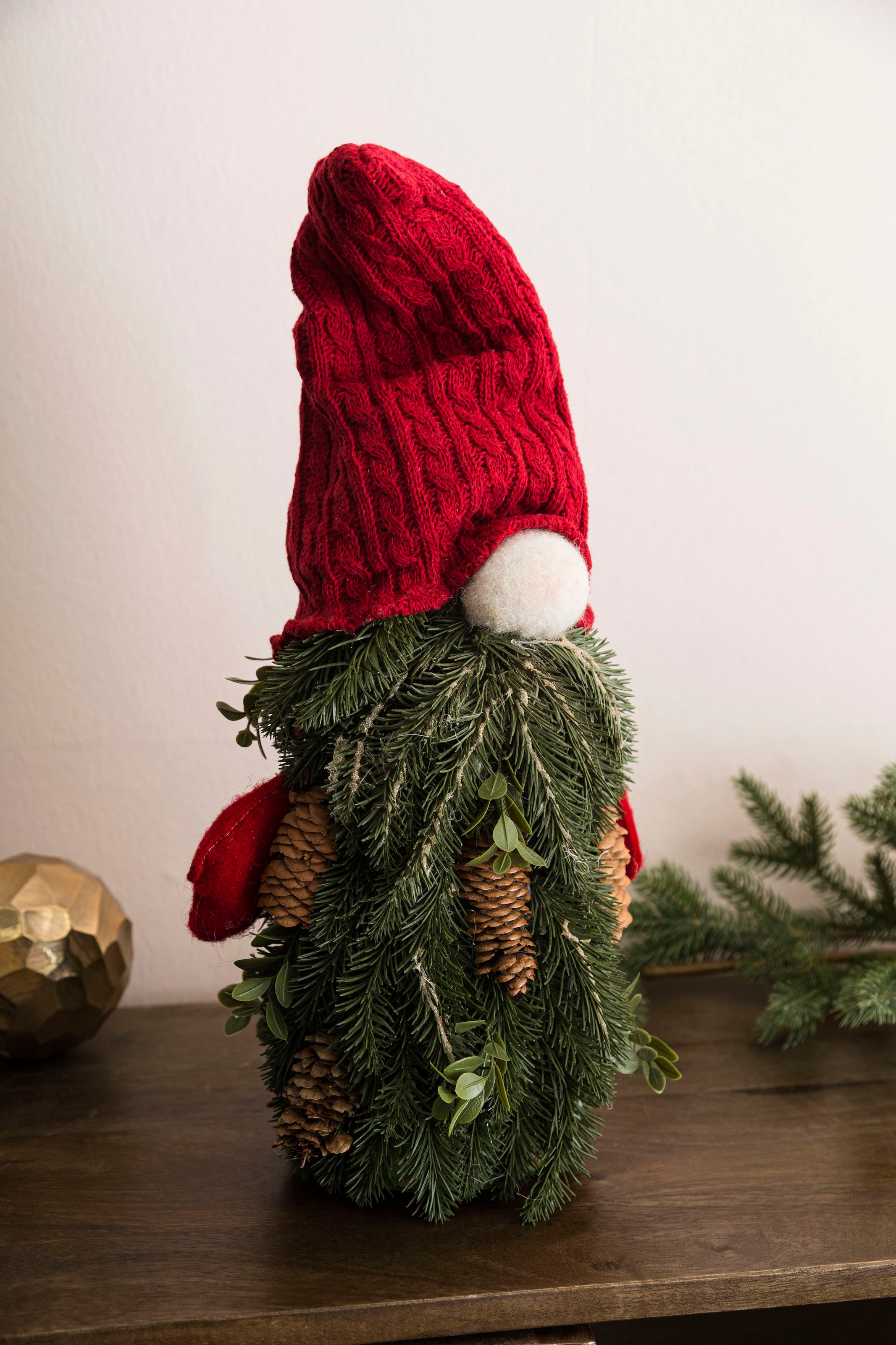 Myflair Möbel & Accessoires Wichtel »mit Tannenzapfen und rotem Mantel«,  Dekofigur mit Tannenbart, Weihnachtsdeko, Höhe ca. 44 cm online bestellen | Dekofiguren
