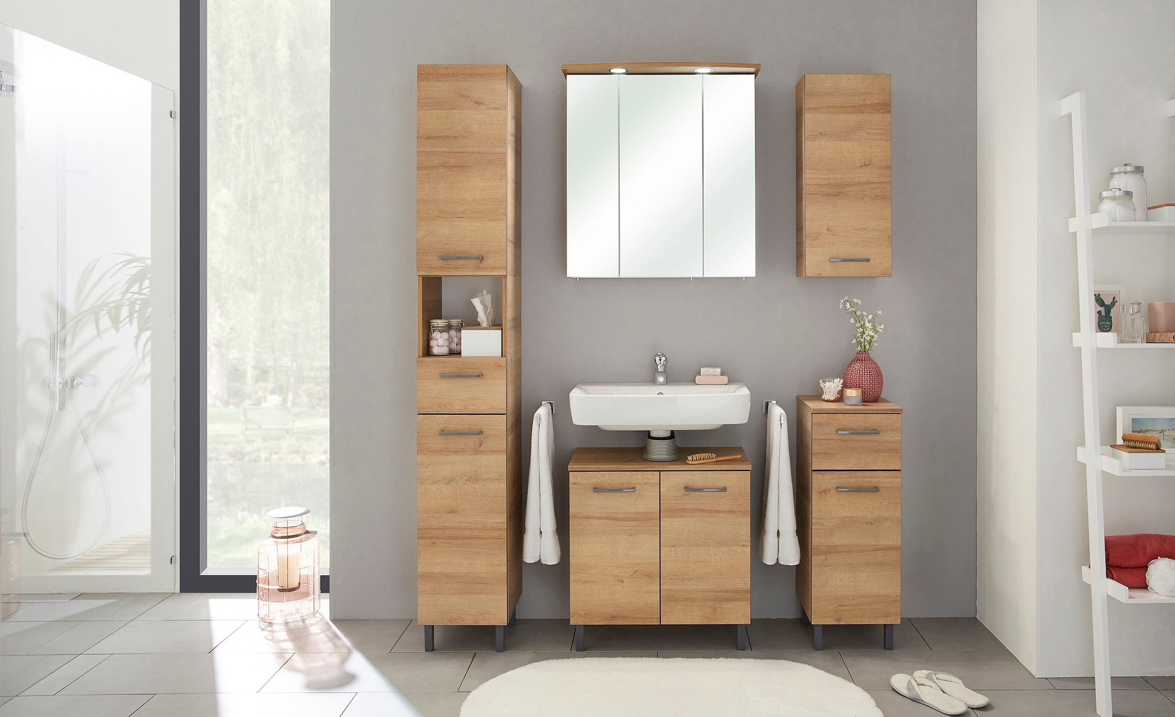 Saphir Spiegelschrank »Quickset 919 Badschrank, 3 Spiegeltüren, 6 Einlegeböden, 65 cm breit«, inkl. LED-Beleuchtung, Türdämpfer, Schalter-/Steckdosenkombination