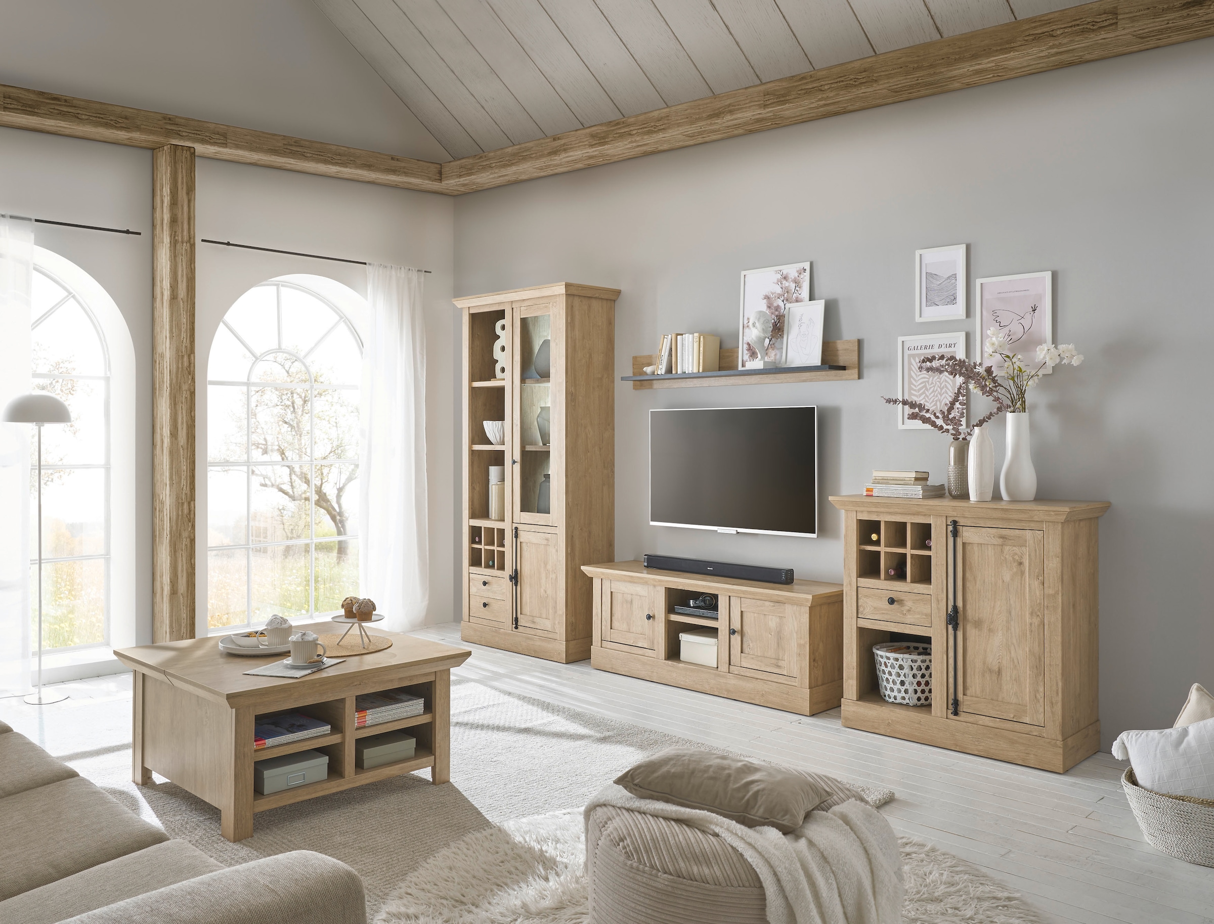 Home affaire Wohnwand »Cornwall, Anbauwand im Landhausstil, Wohnzimmer-Set, Eiche Dekor«, (Set, 4 St.), enthält Vitrine, Lowboard, Kommode, Wandboard, 382 cm breit