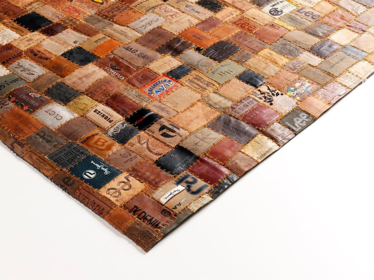 OCI DIE TEPPICHMARKE Lederteppich »Labelstar«, rechteckig, 3 mm Höhe, echtes Leder, UNIKAT, handgenäht, Patchwork Design aus Jeanslabel