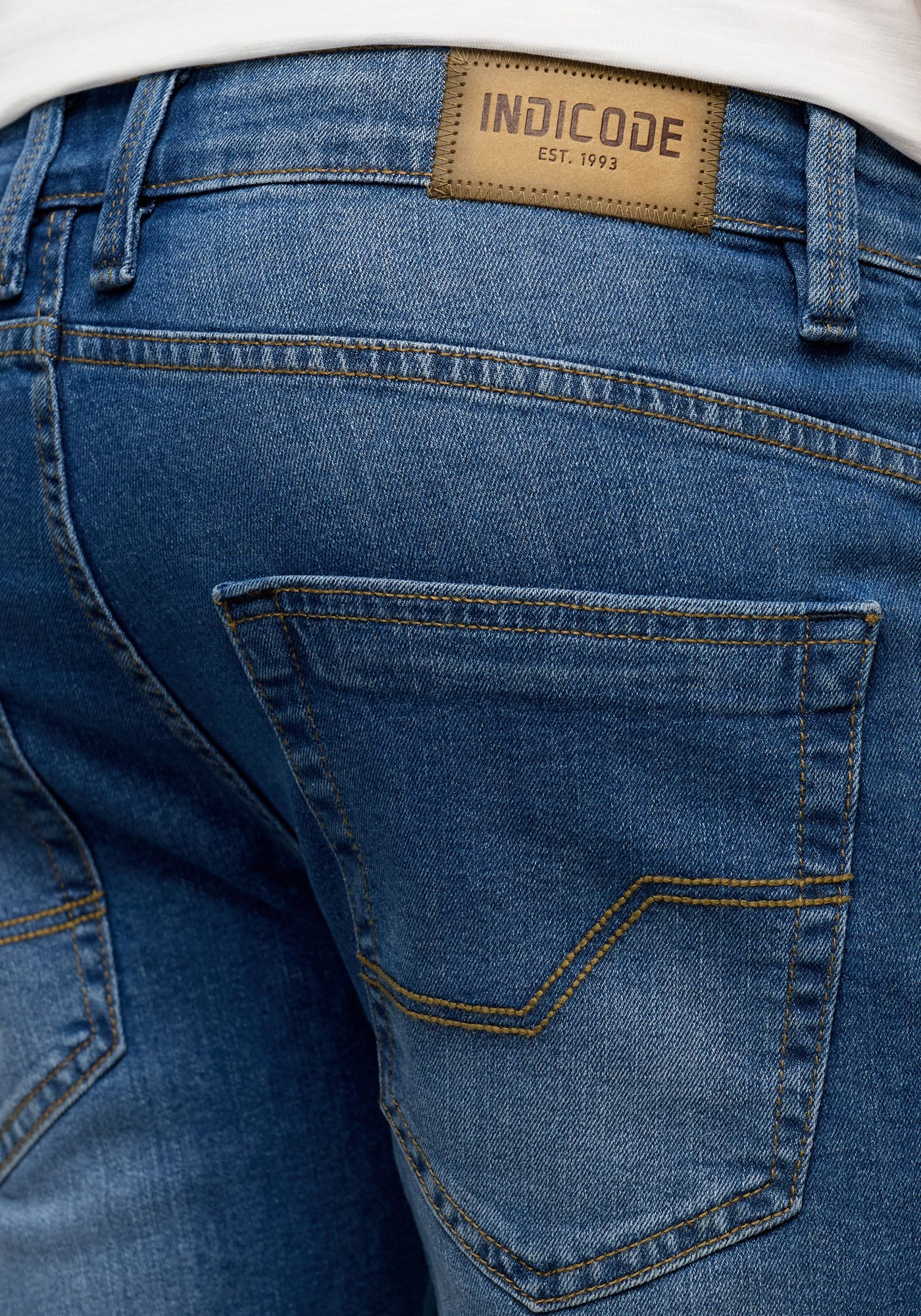 Indicode Shorts »INMacfly«