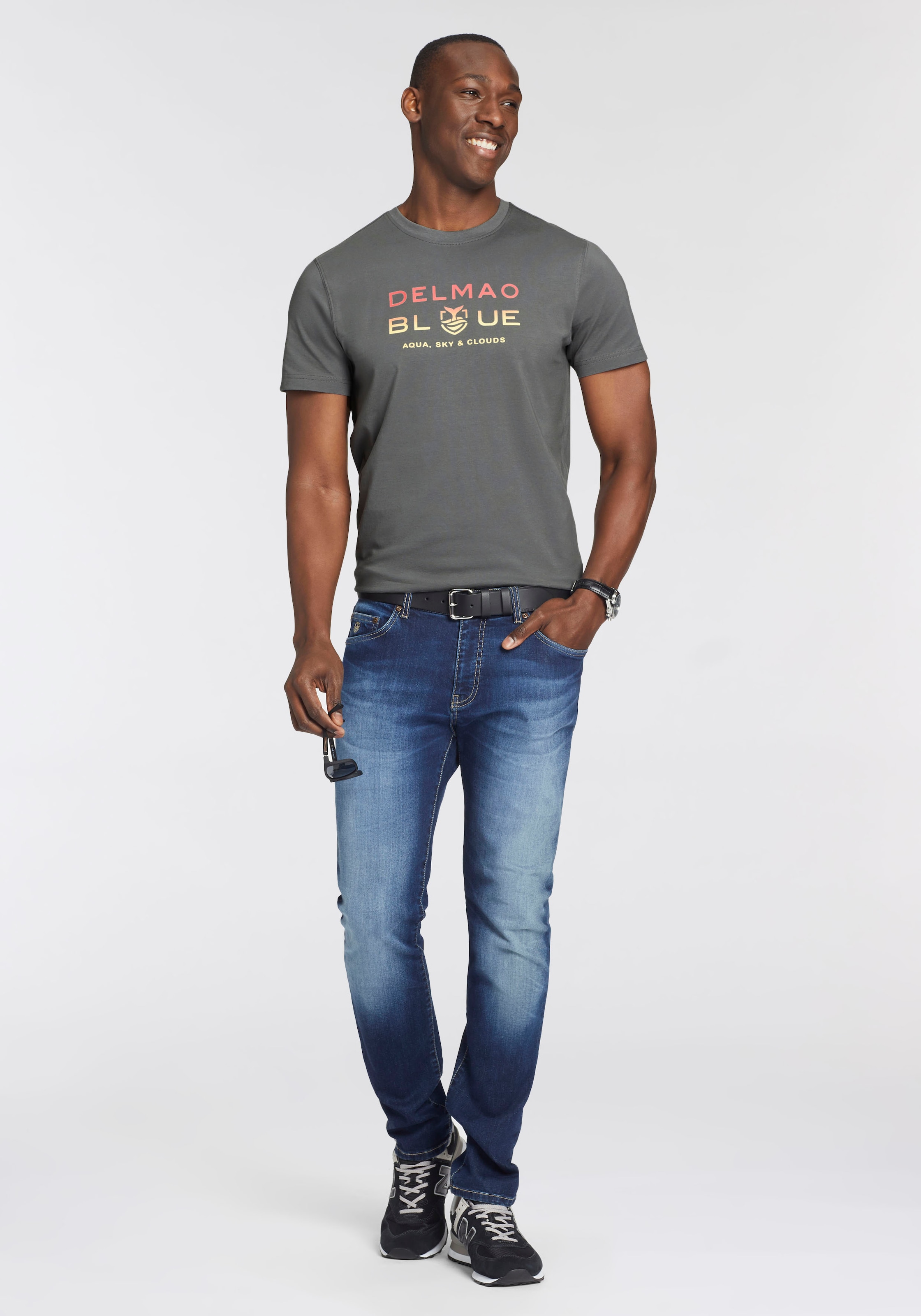 DELMAO T-Shirt, Kurzarm, bedruckt, Rundhals, aus 100% Baumwolle