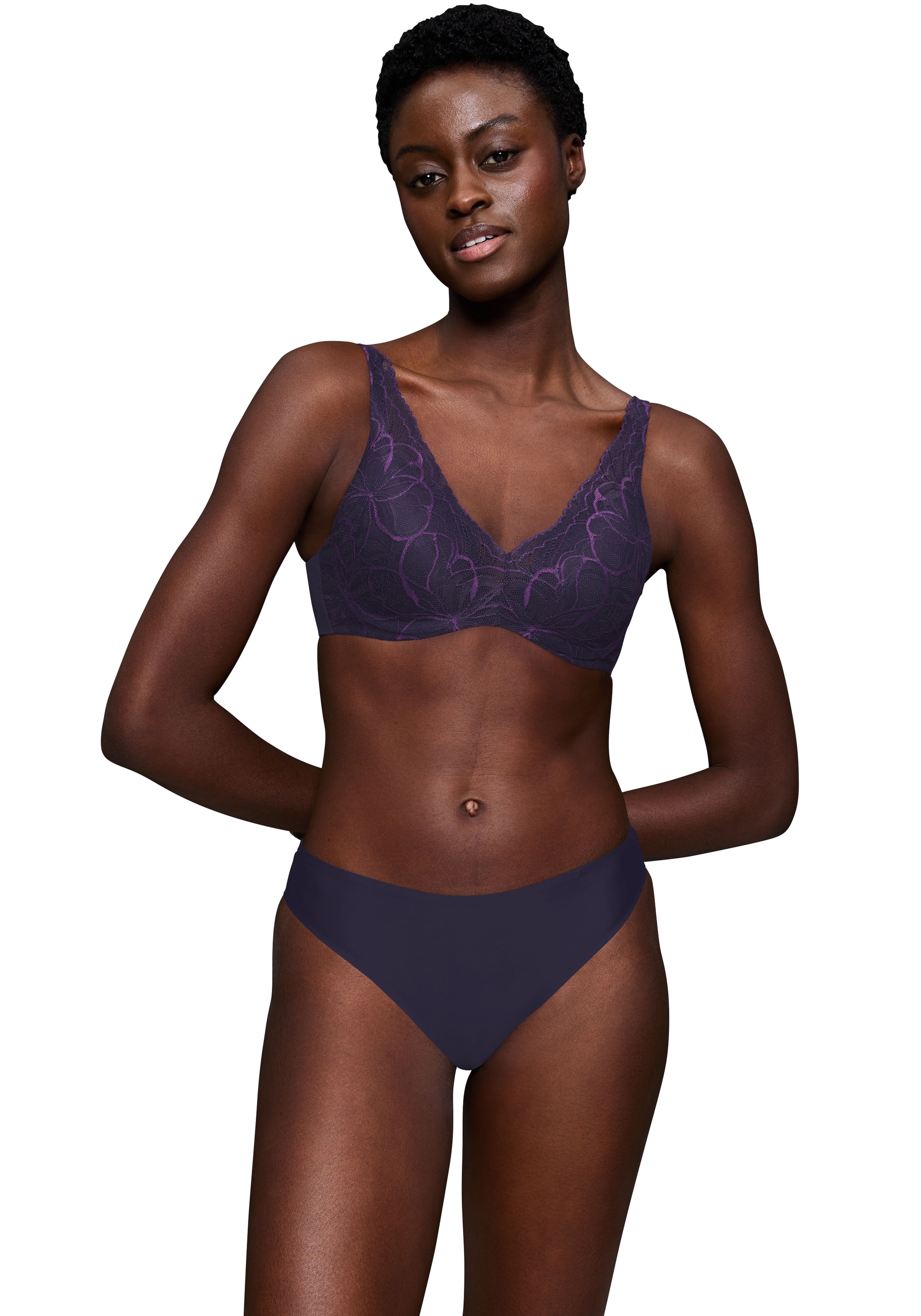 Triumph Tai-Slip »Body Make-Up Illusion Lace«, florale Stretch-Spitze, hoher Beinausschnitt, weiche Microfaser