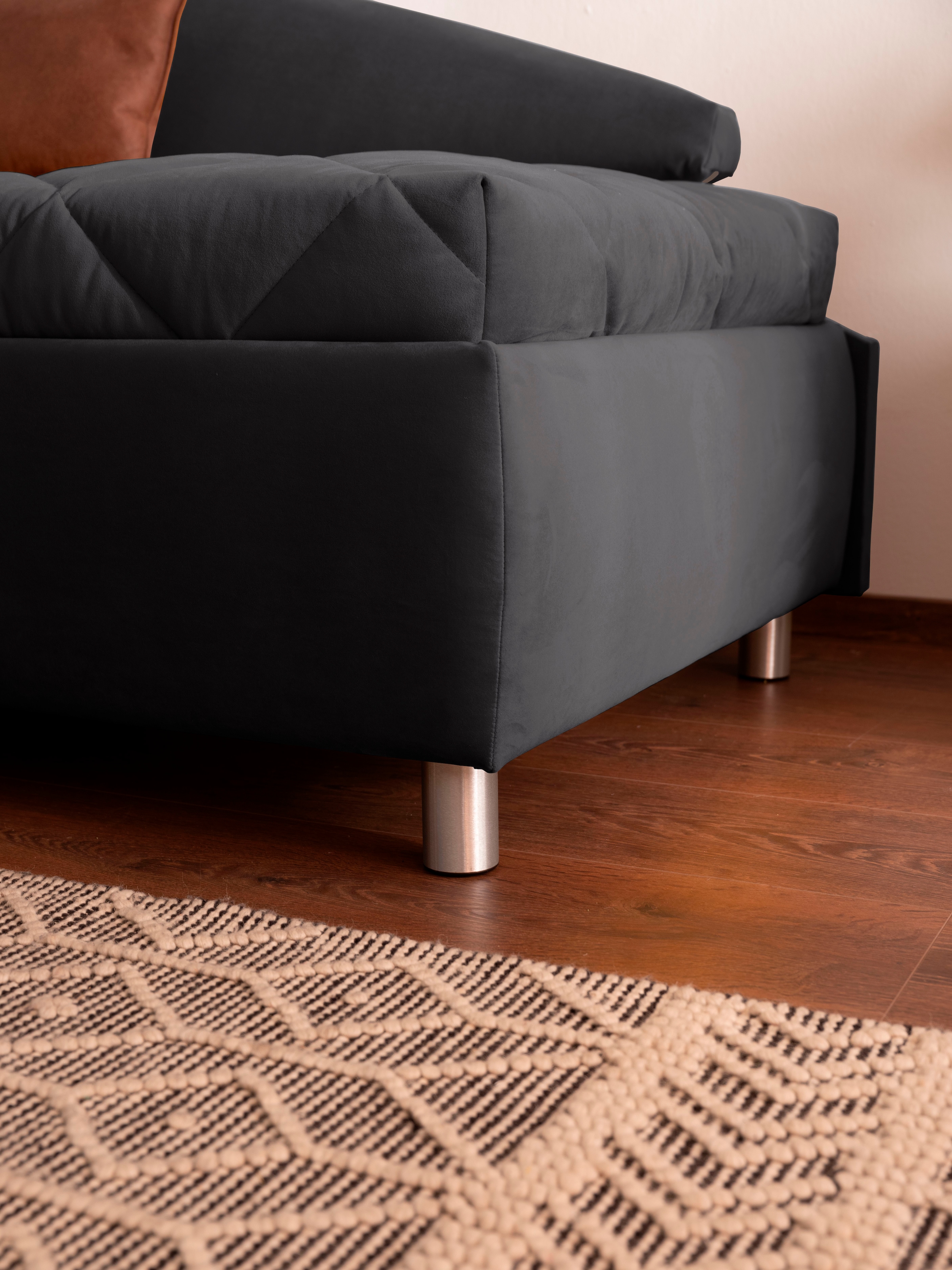 alina Schlafsofa »Lindsay«, Bettkasten, Zierkissen-Set aus: 2 Stk. 40x40cm, 1 Stk. 30x30cm
