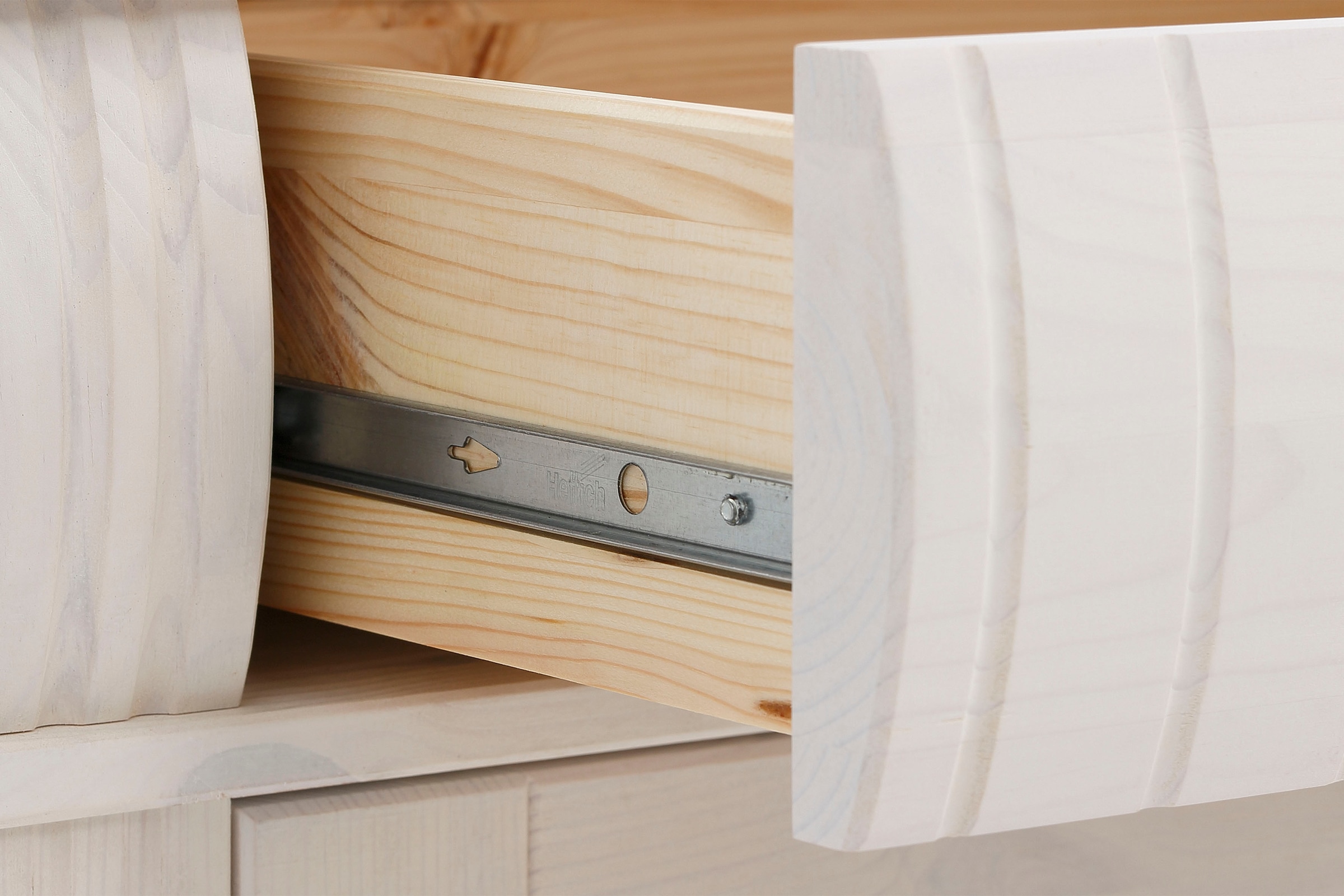 Home affaire Lowboard »Teresa«, Kommode aus massiver Kiefer, Breite 154 cm