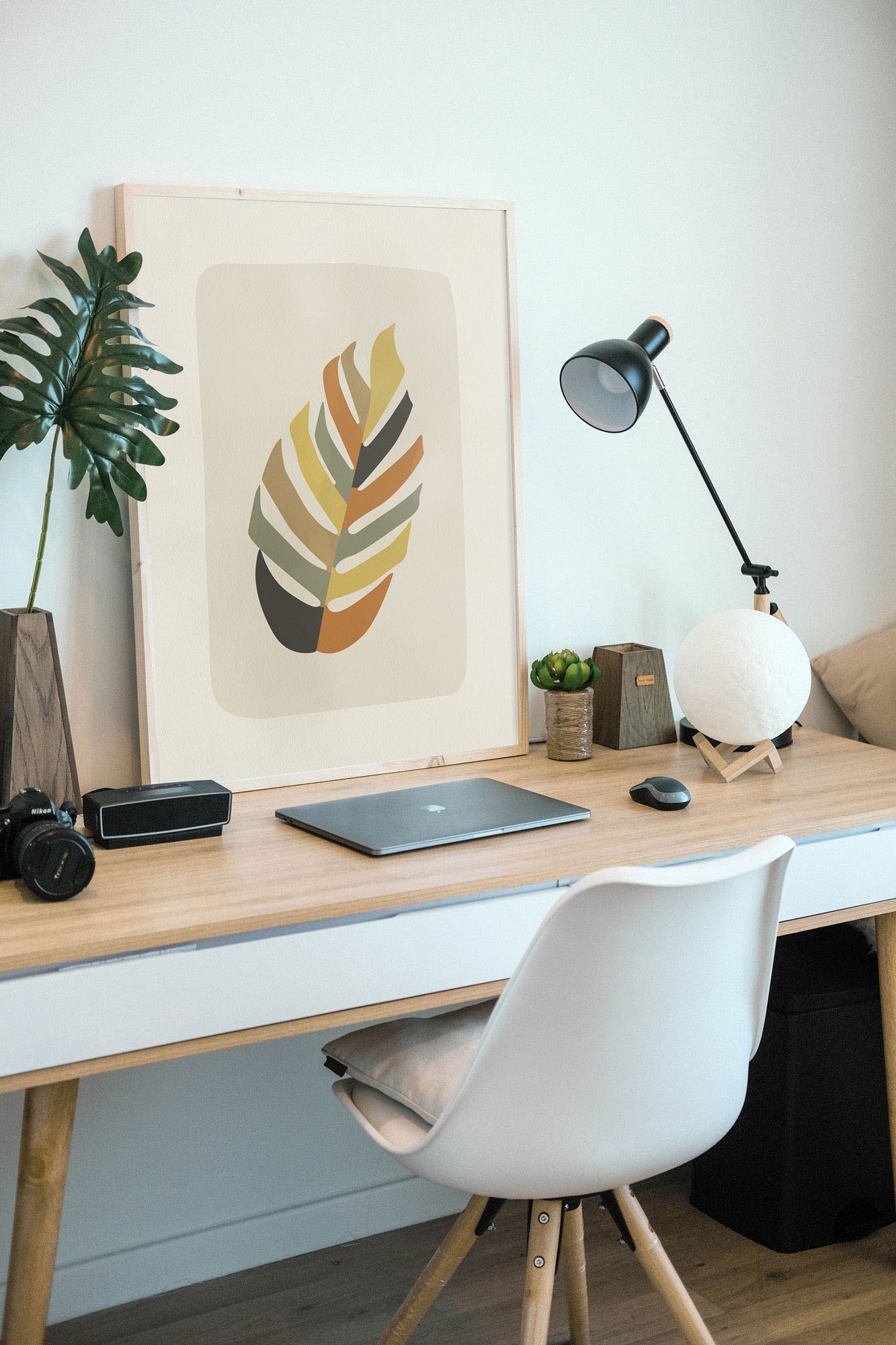 Komar Wandbild »Clay Leaf«, (1 St.), Deutsches Premium-Poster Fotopapier mit seidenmatter Oberfläche und hoher Lichtbeständigkeit. Für fotorealistische Drucke mit gestochen scharfen Details und hervorragender Farbbrillanz.