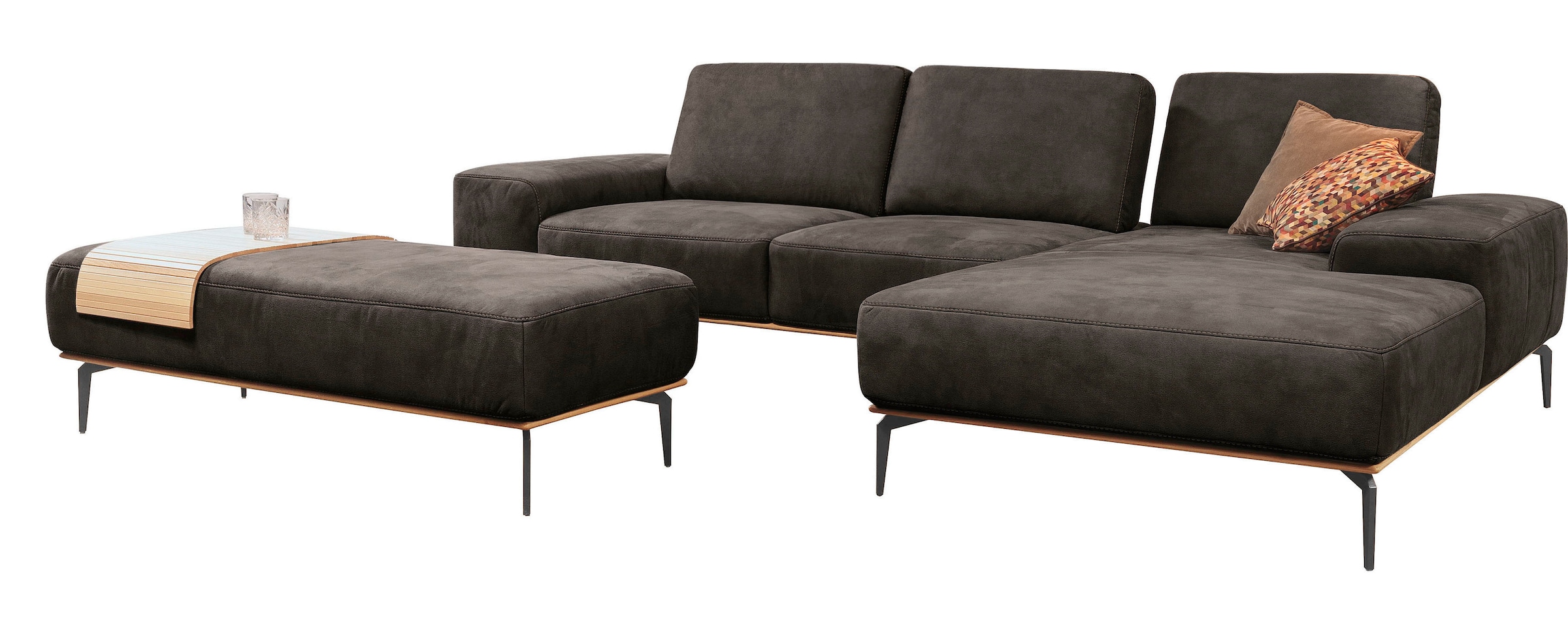 W.SCHILLIG Ecksofa »run, Designsofa mit tollem Sitzkomfort, bequem, L-Form« mit Holzsockel, Füße in Schwarz pulverbeschichtet, Breite 319 cm